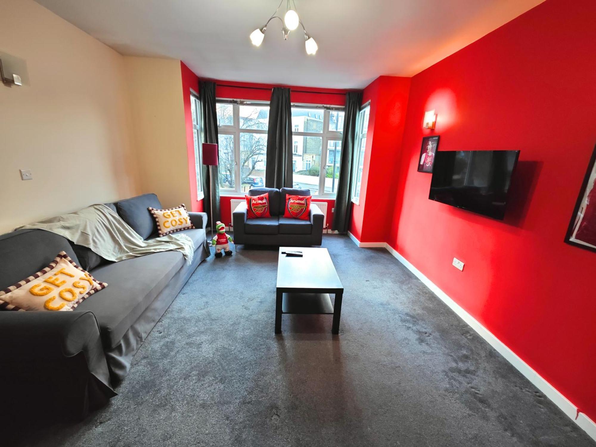 Bright And Spacious 2-bedroom Flat Near Emirates Stadium Appartement Londen