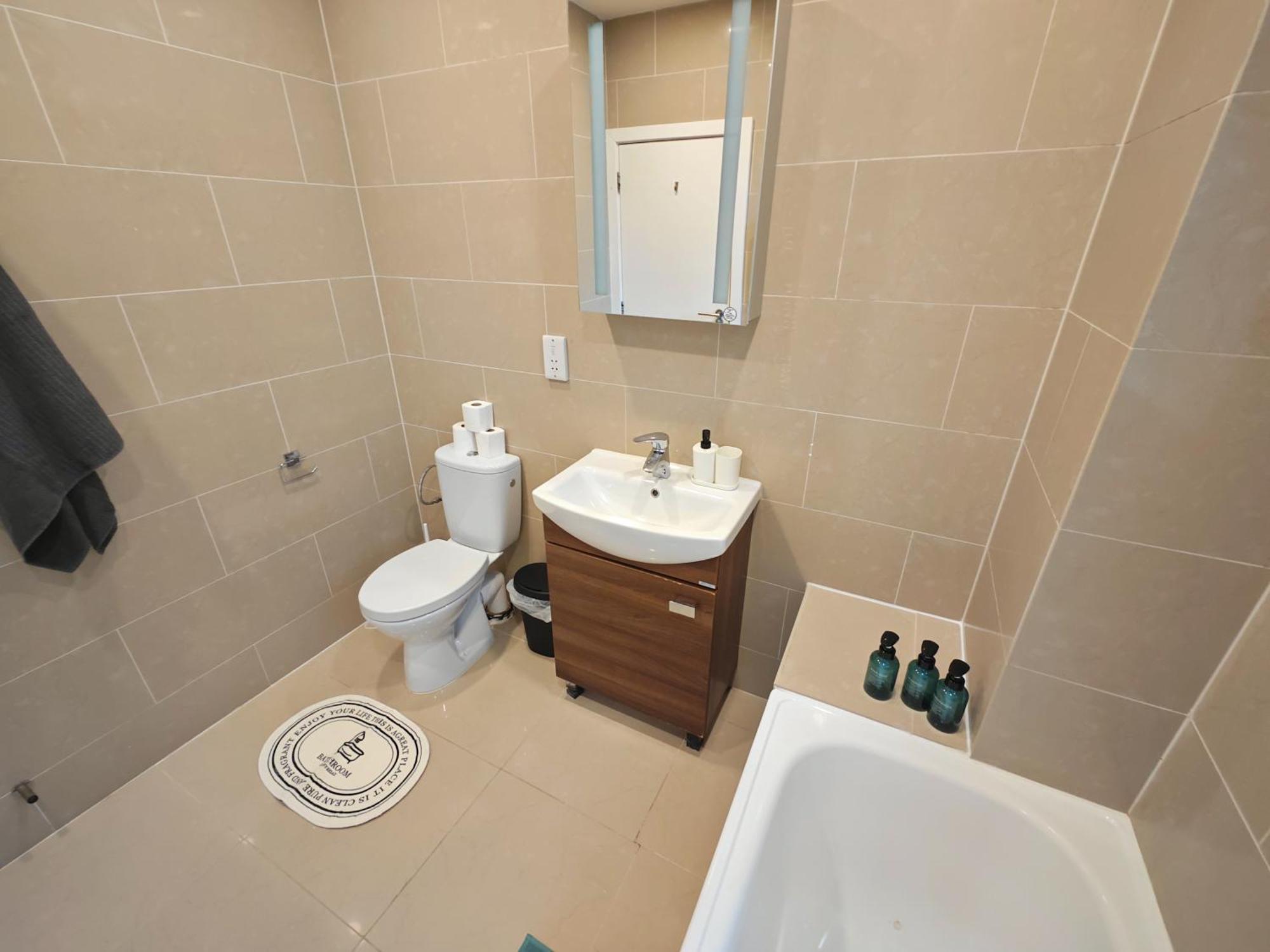 Appartement Bright And Spacious 2-bedroom Flat Near Emirates Stadium Londen