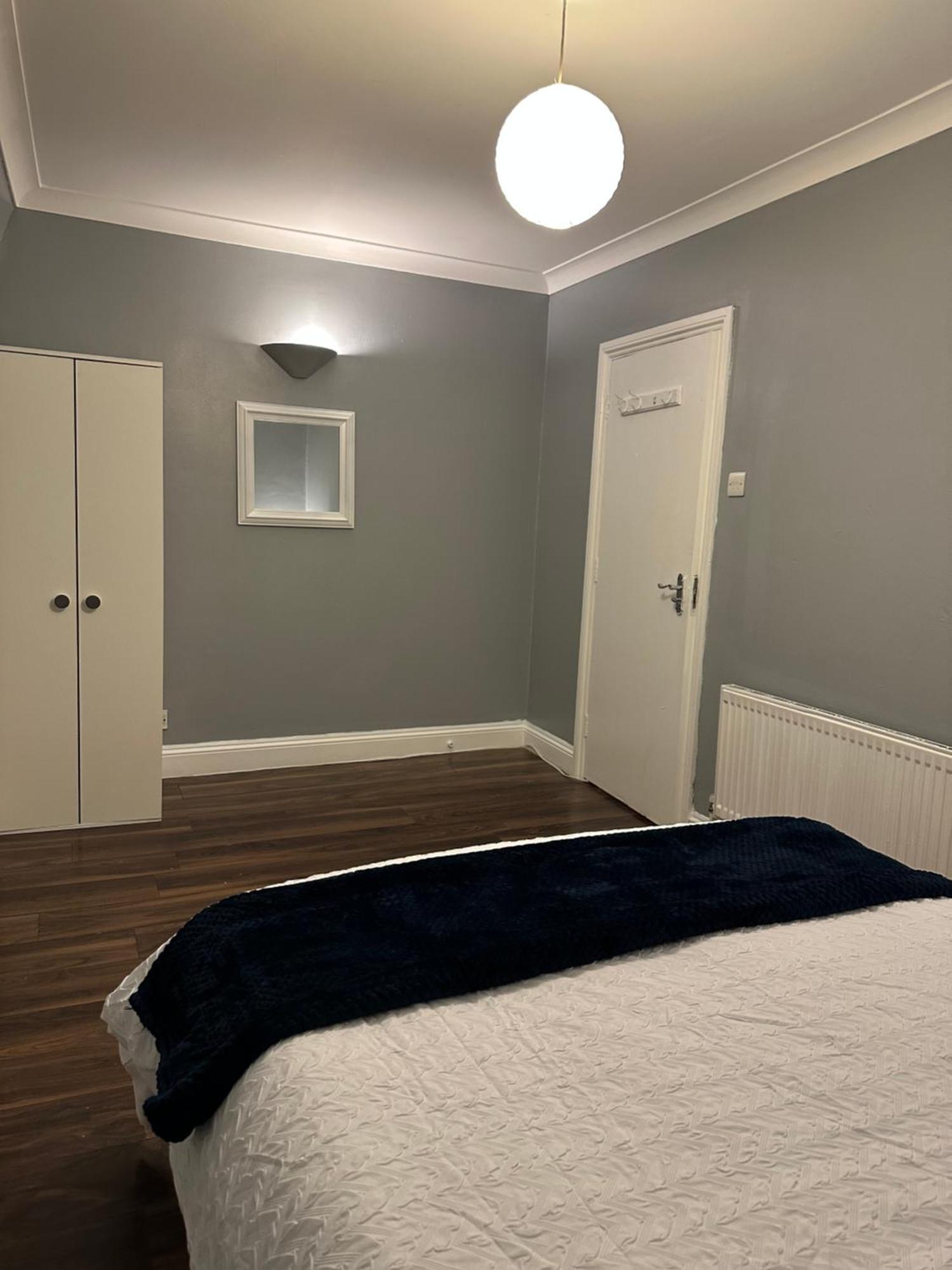 Charming 1 Bedroom Flat With Living In Kings Cross, St Pancras No Lift Appartement