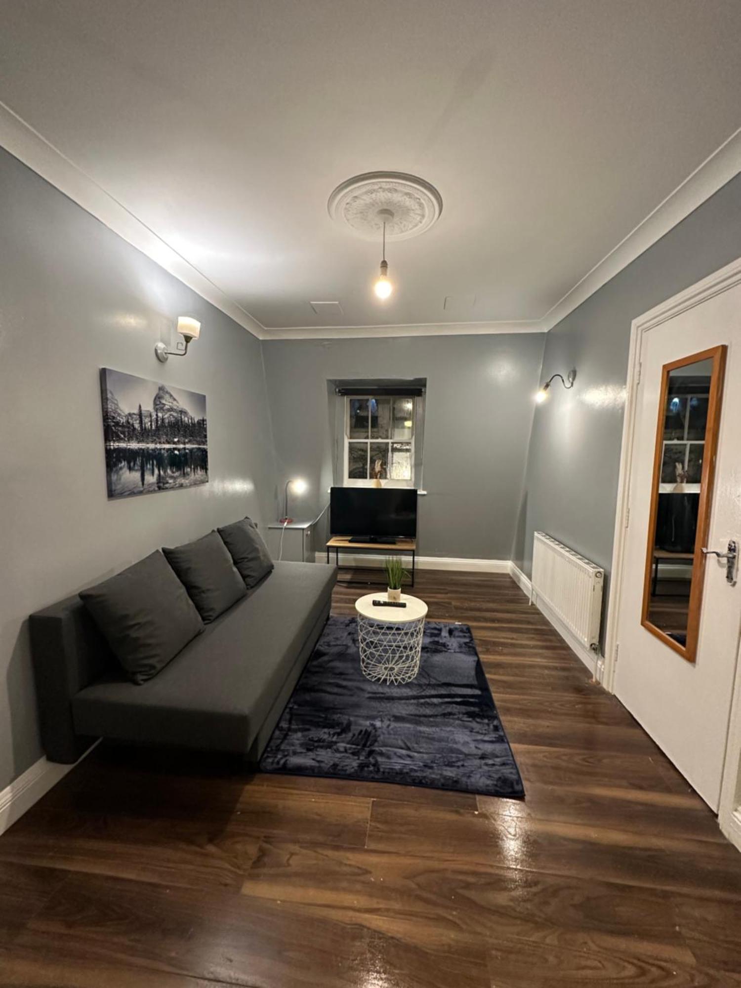 Charming 1 Bedroom Flat With Living In Kings Cross, St Pancras No Lift Appartement