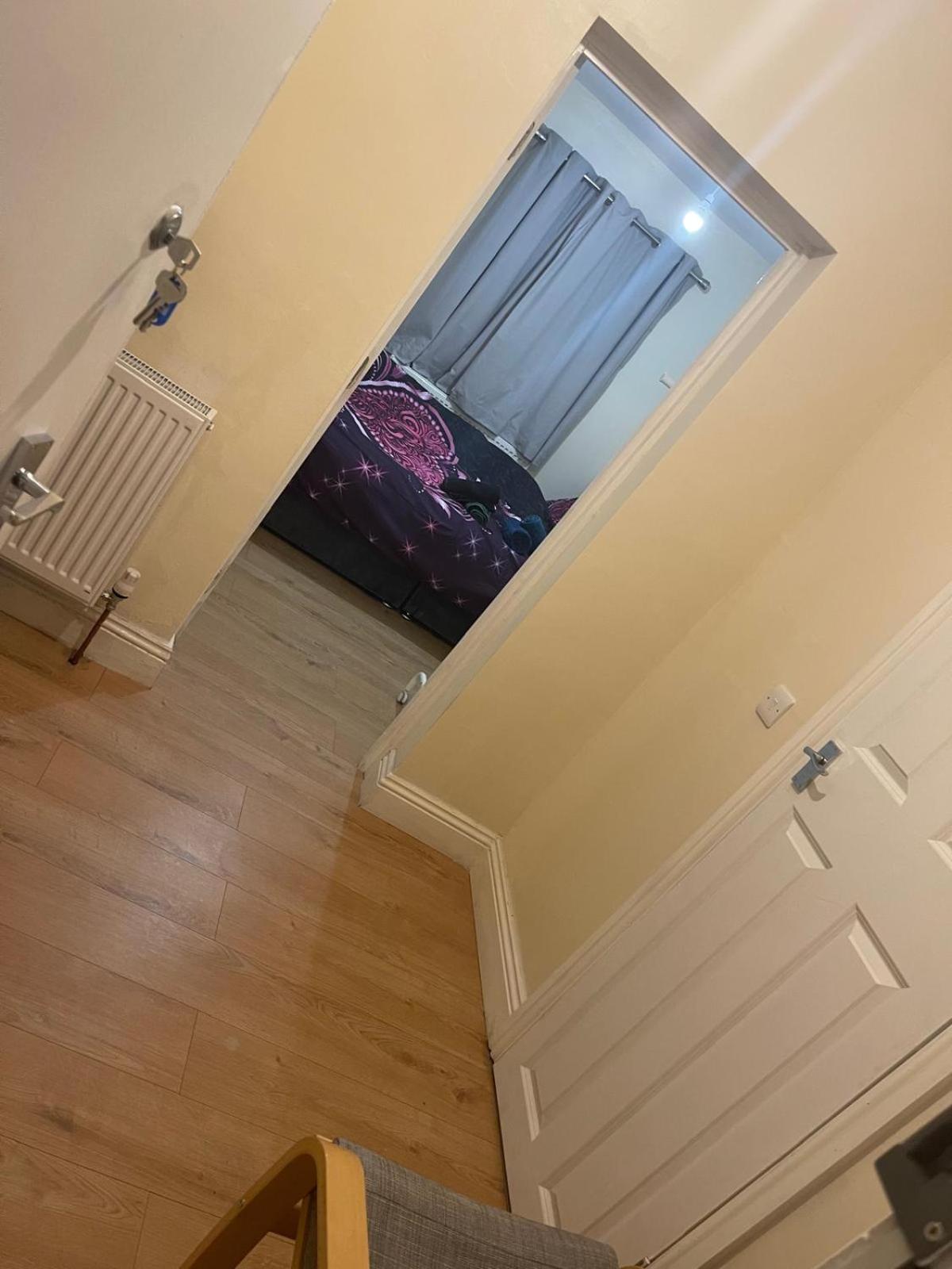 Séjour chez l'habitant Airport, Excel & 02 Arena Proximity House *
