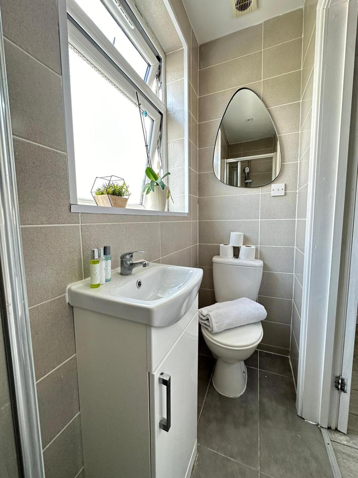 Harrow Road Beautiful Family Appartement *