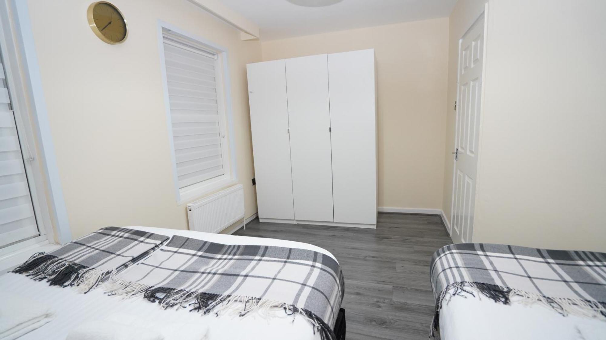 3 Bedroom House Canary Wharf Free Parking Free Wifi All Over Uk Ferienhaus London