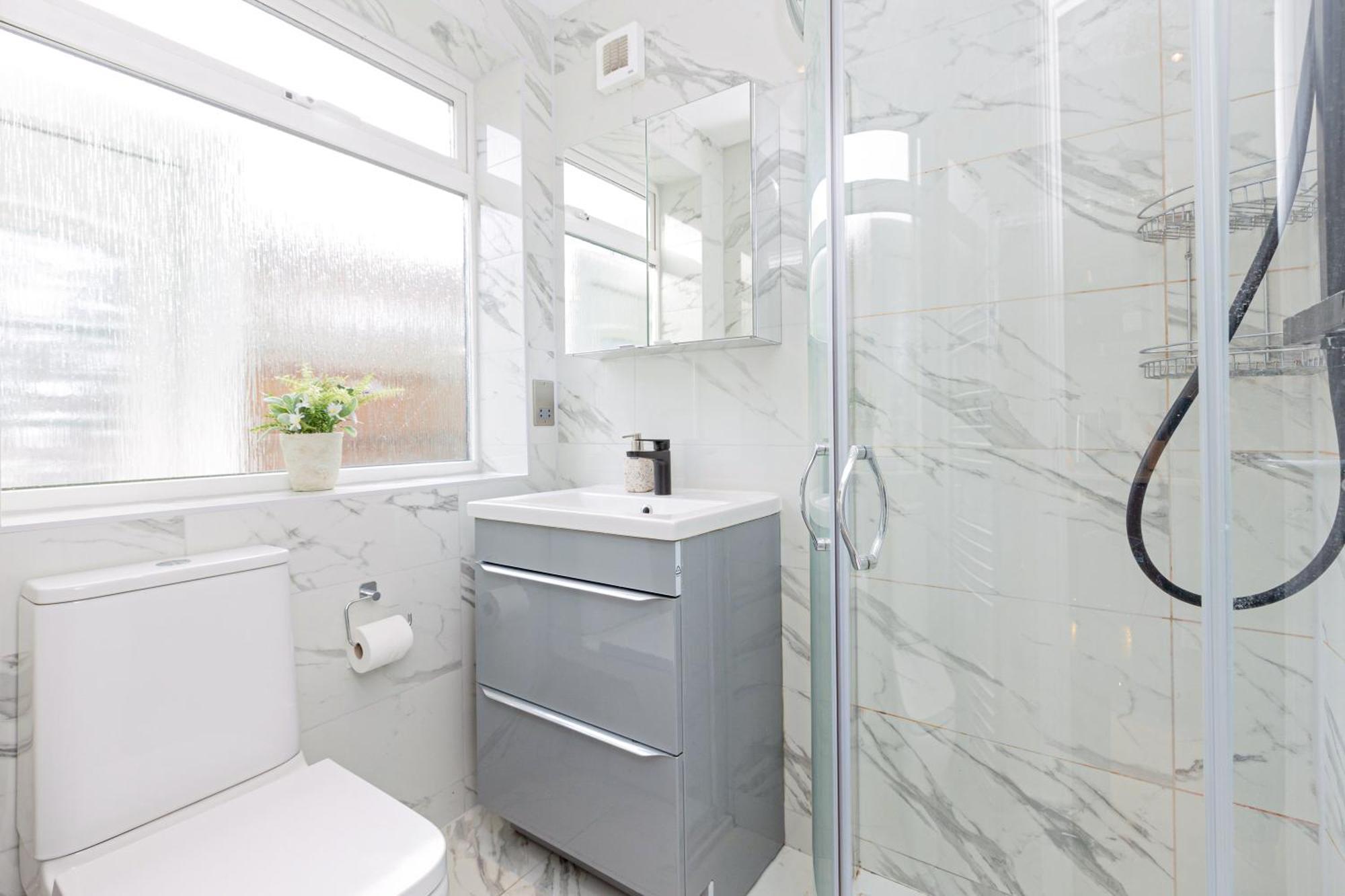Classy 2br Btw Wimbledon & Streatham, 10 Min Tube Londres