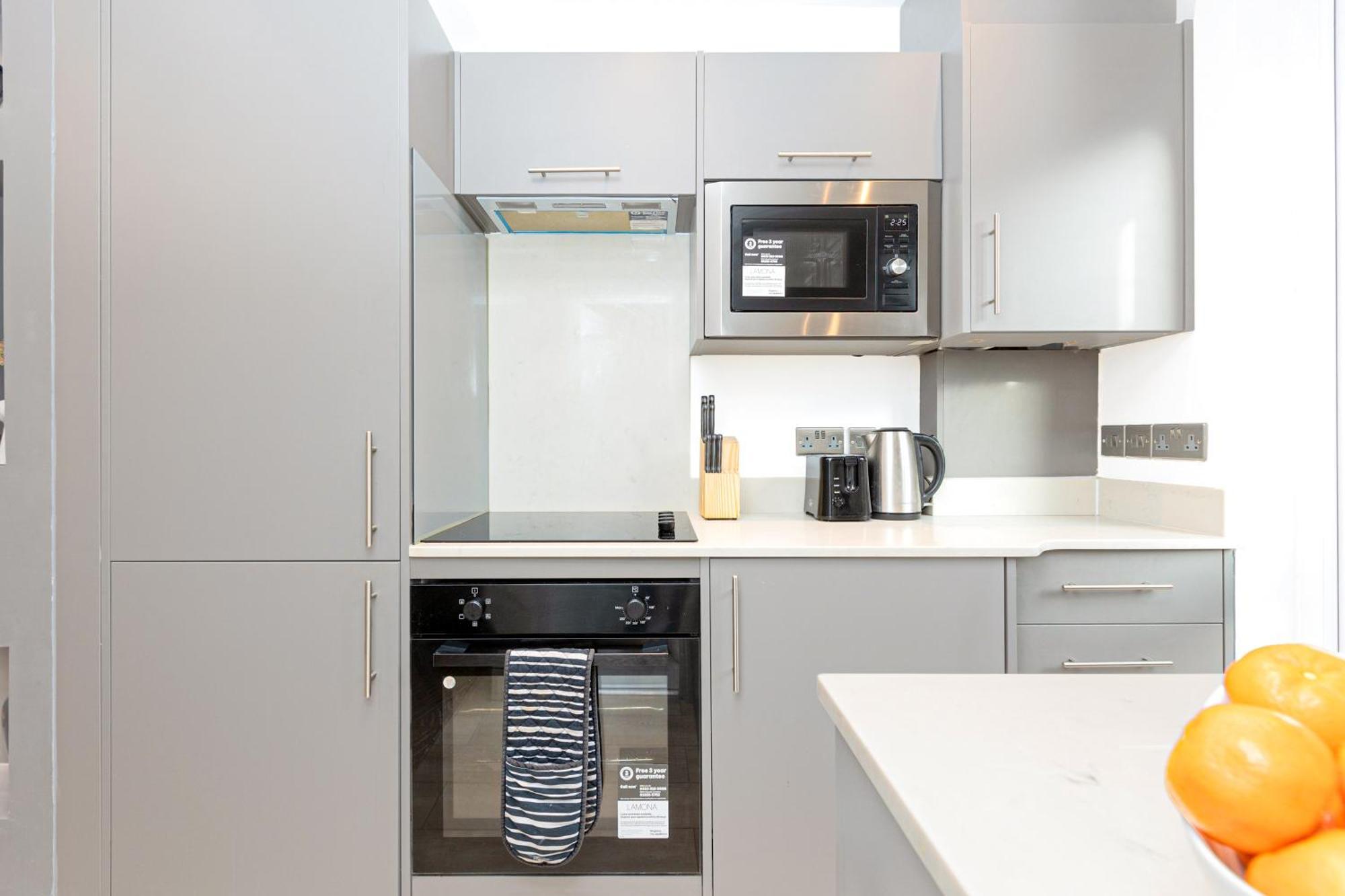 Classy 2br Btw Wimbledon & Streatham, 10 Min Tube Londres