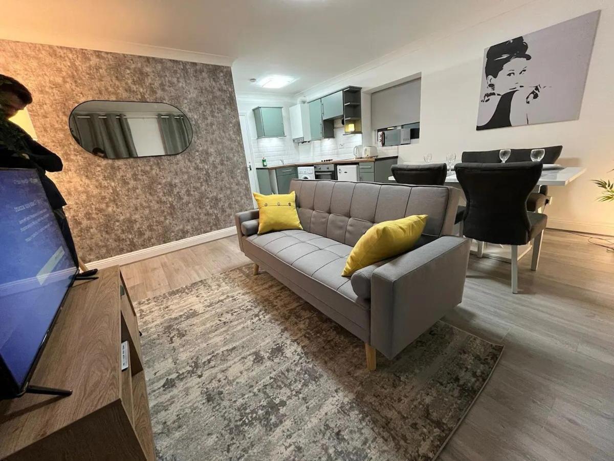 Apartamento Stylish Getaway In *