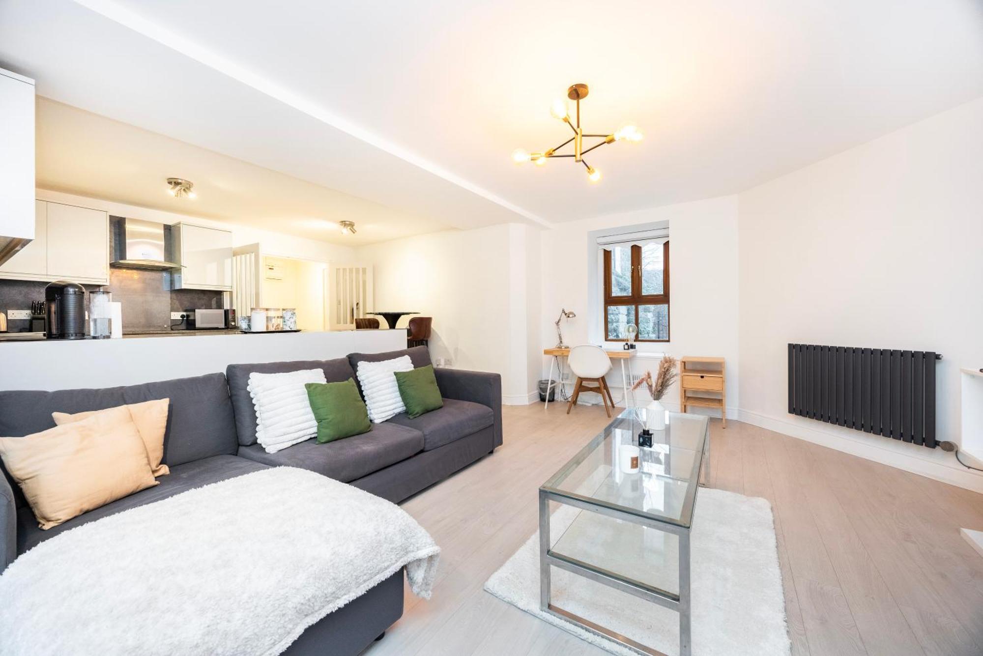 Modern 1 Bedroom North Appartement