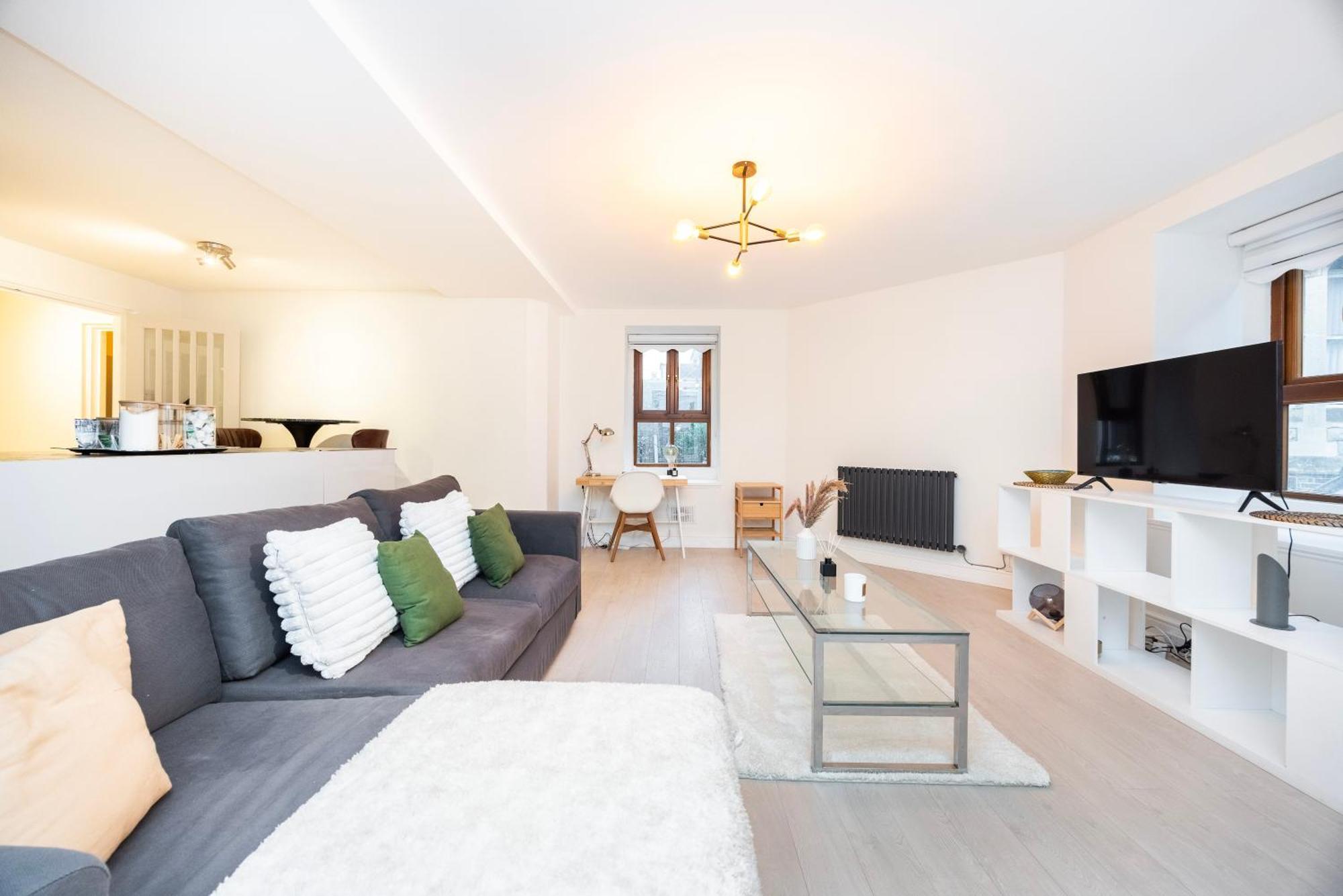 Modern 1 Bedroom North Appartement