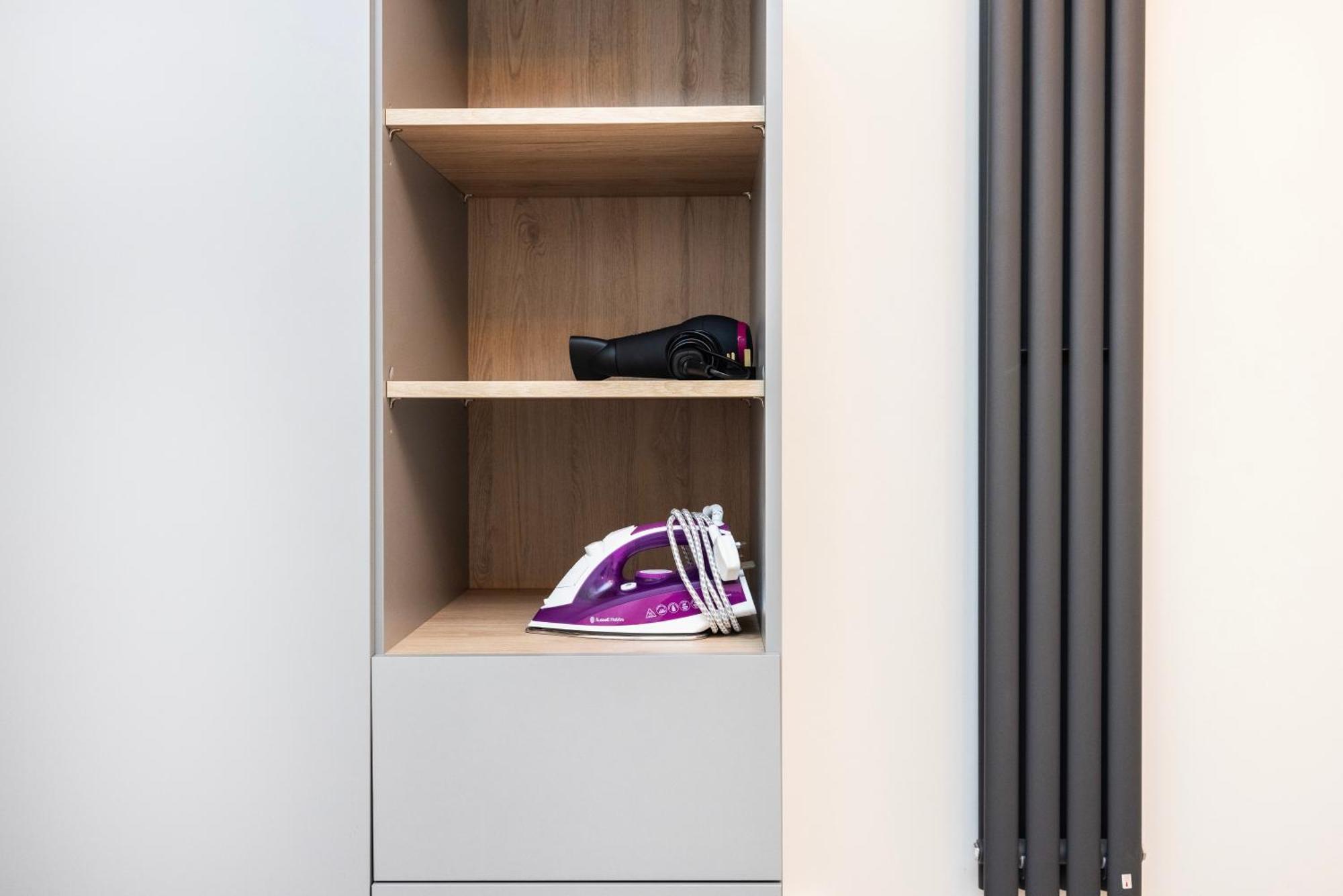Modern 1 Bedroom North