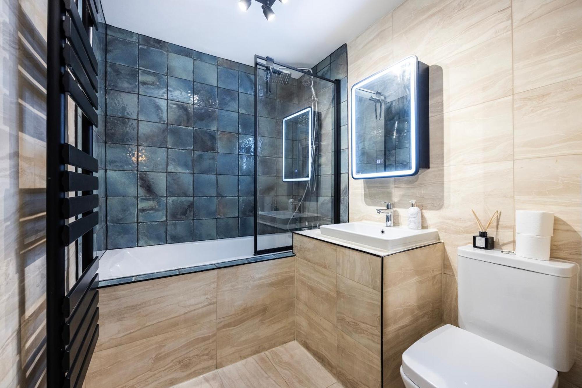 Modern 1 Bedroom North *
