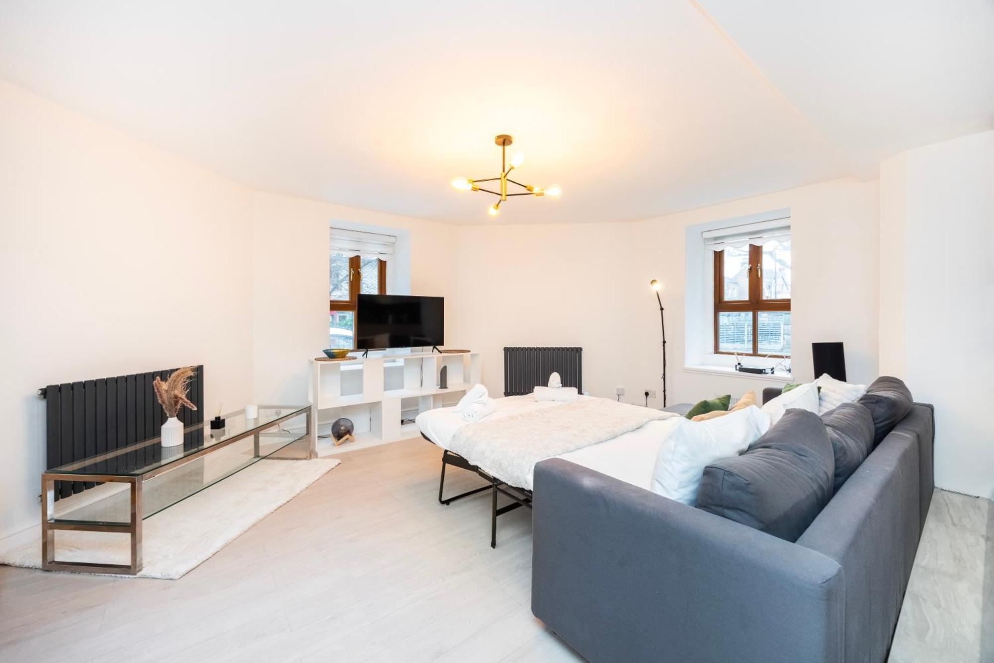 Modern 1 Bedroom North *