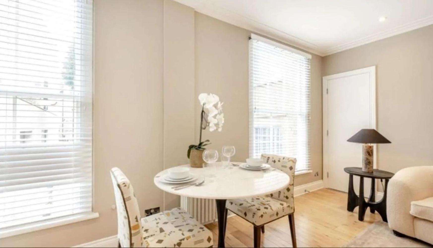 Chic 1 Bdr In Mayfair Appartement Londen