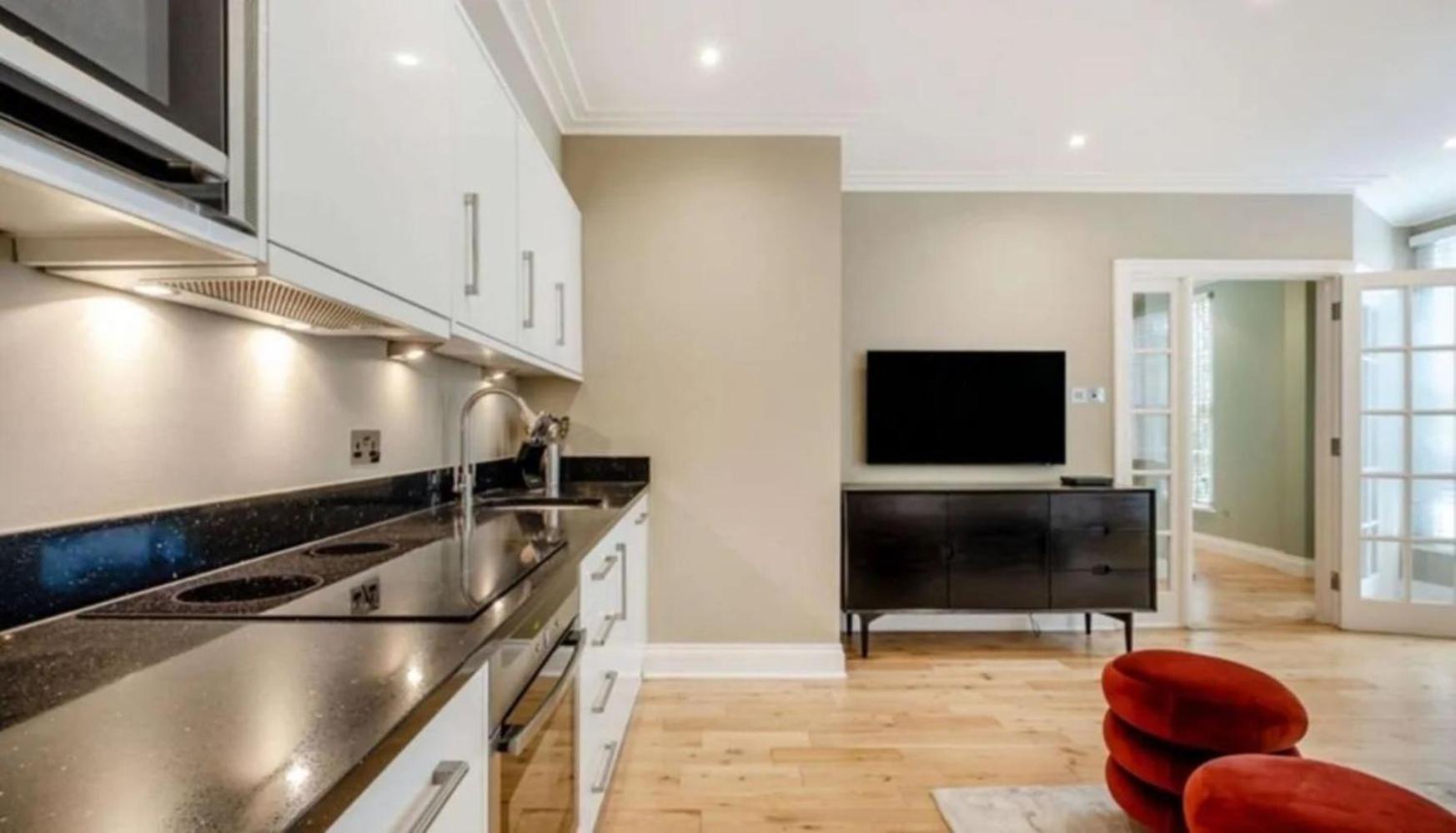 Chic 1 Bdr In Mayfair * Londen