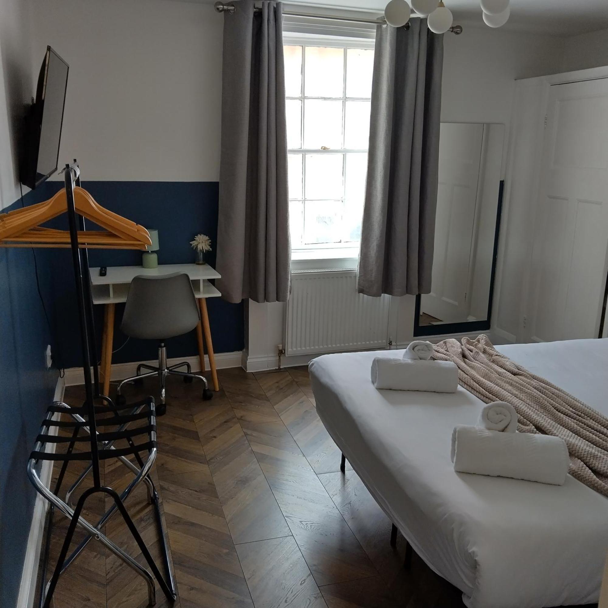Spacious 5-bedroom, 4-bathroom In Central Zone 1 * Londres
