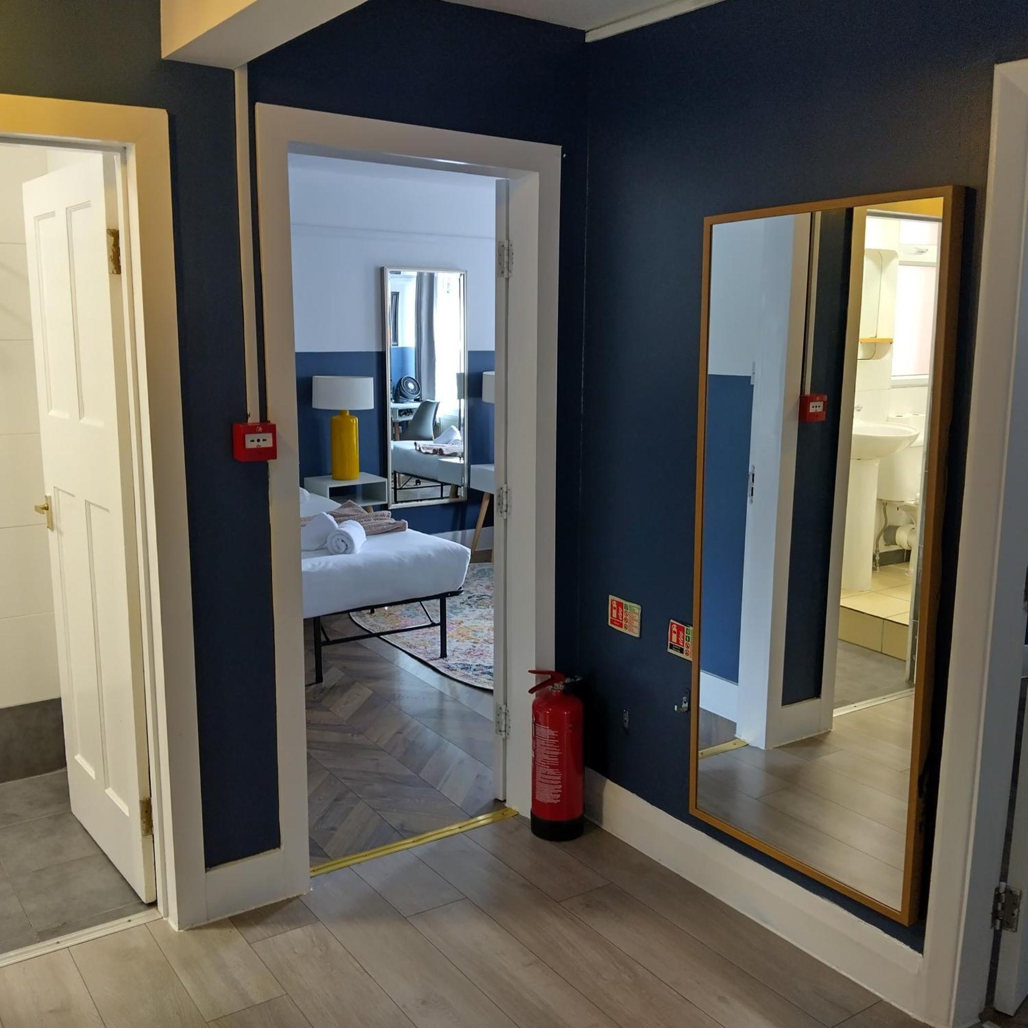 Apartment Spacious 5-bedroom, 4-bathroom In Central Zone 1