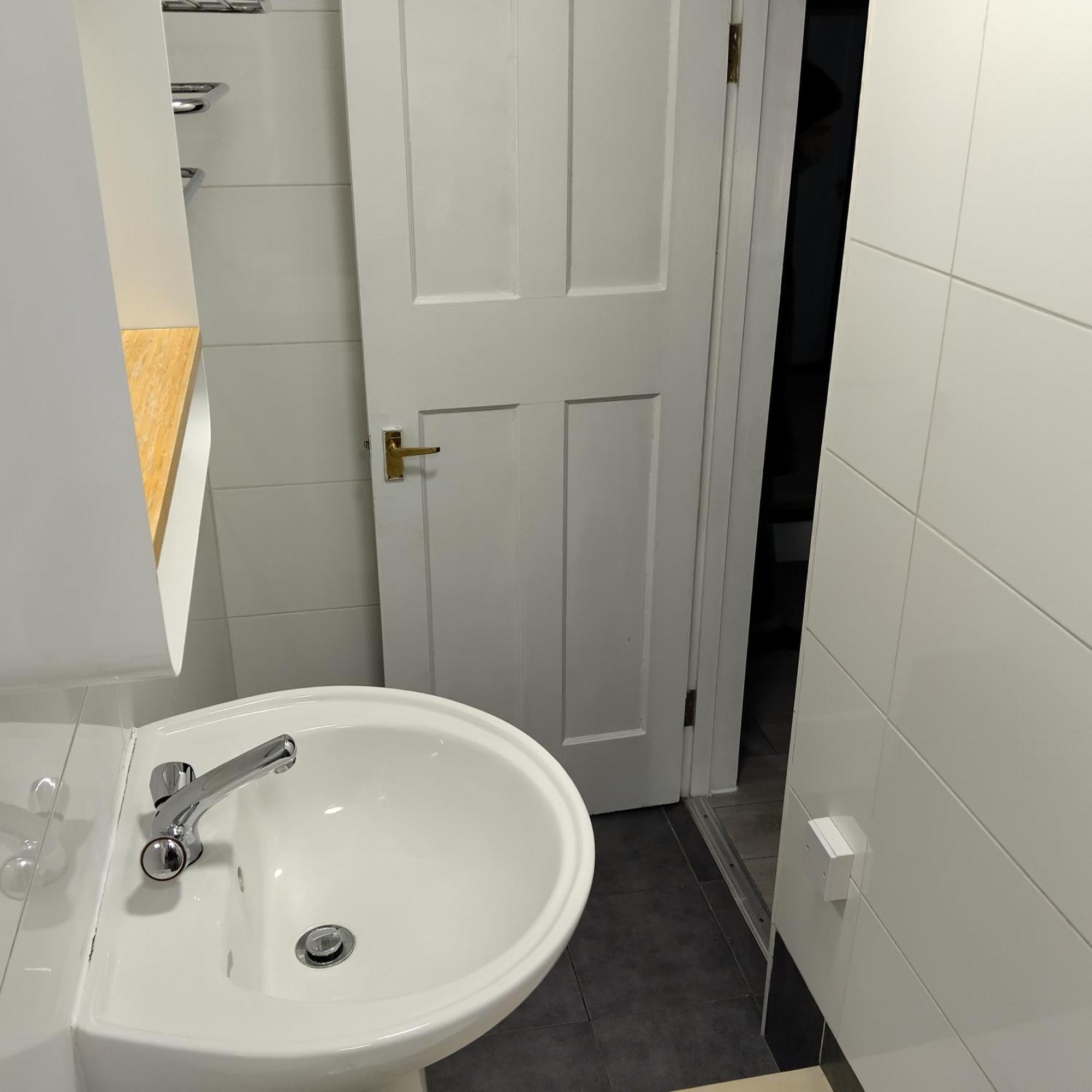 Spacious 5-bedroom, 4-bathroom In Central Zone 1 Apartamento *