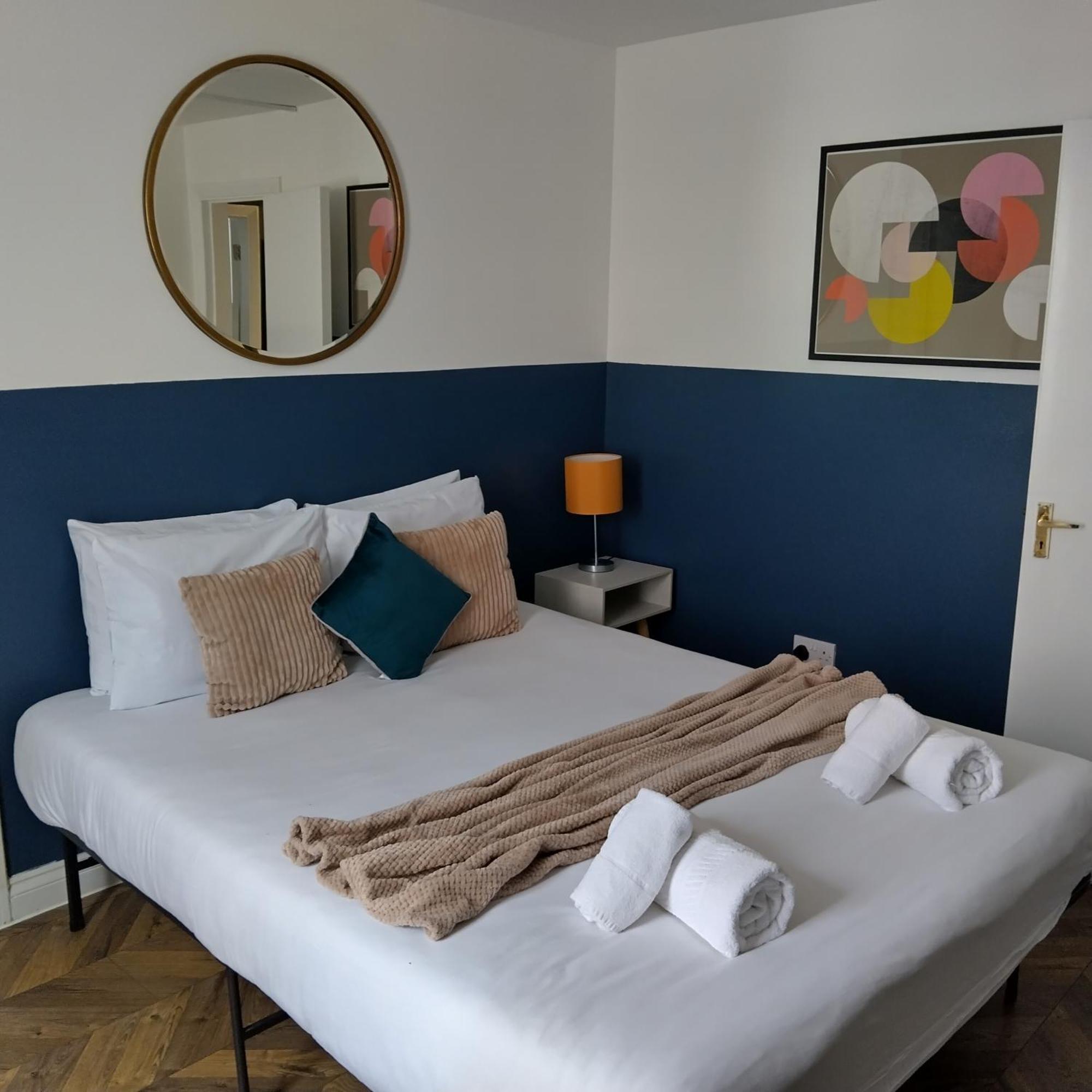 Spacious 5-bedroom, 4-bathroom In Central Zone 1 Apartamento Londres