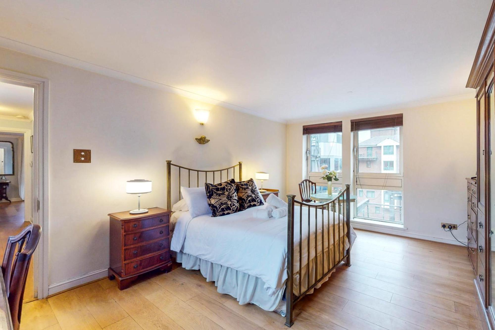 Appartement 1bed Flat With Parking And Balcony With View Of The Wharf