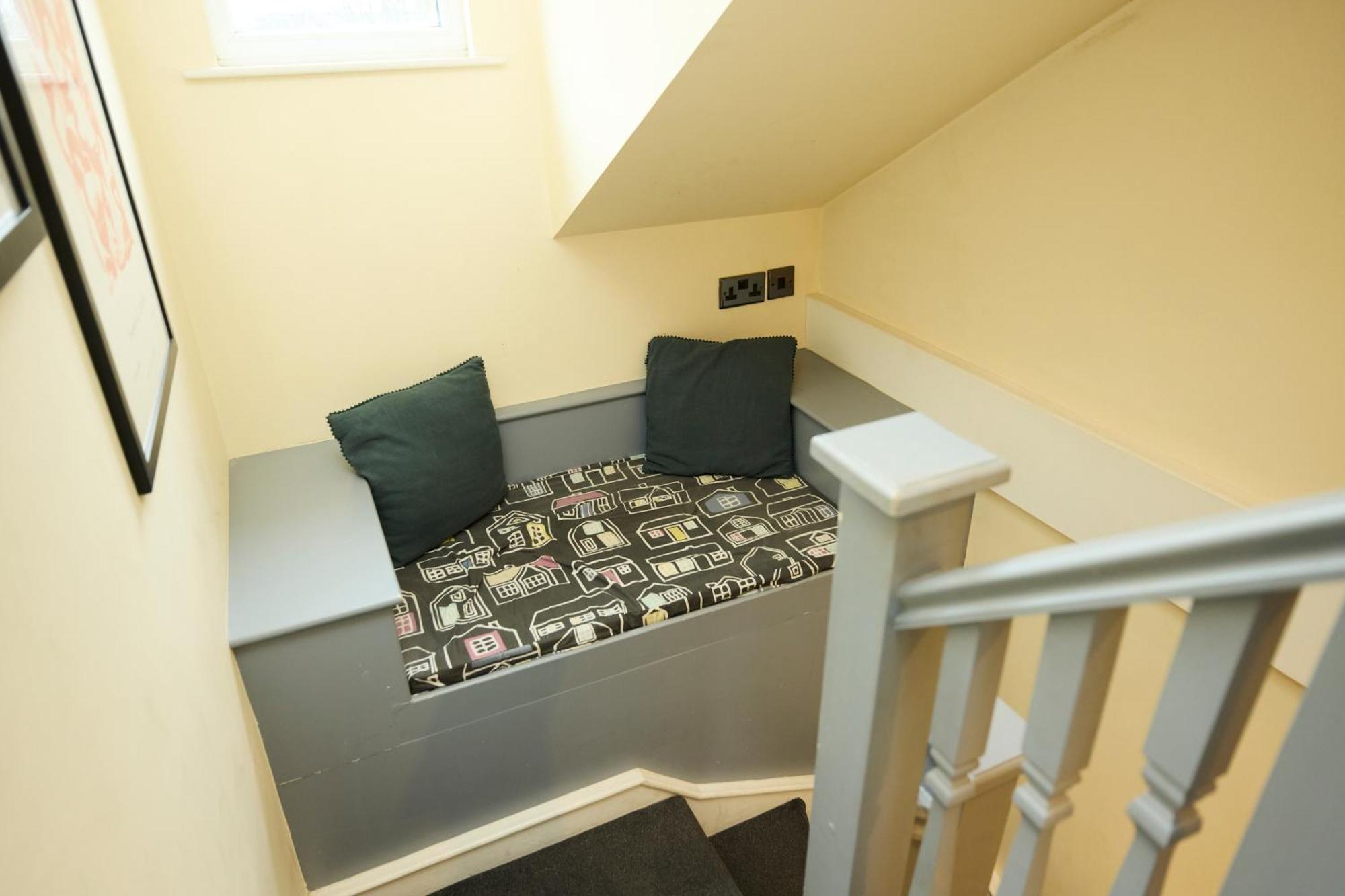 The Kensal Place - Modish 2bdr Flat With Study Appartement *