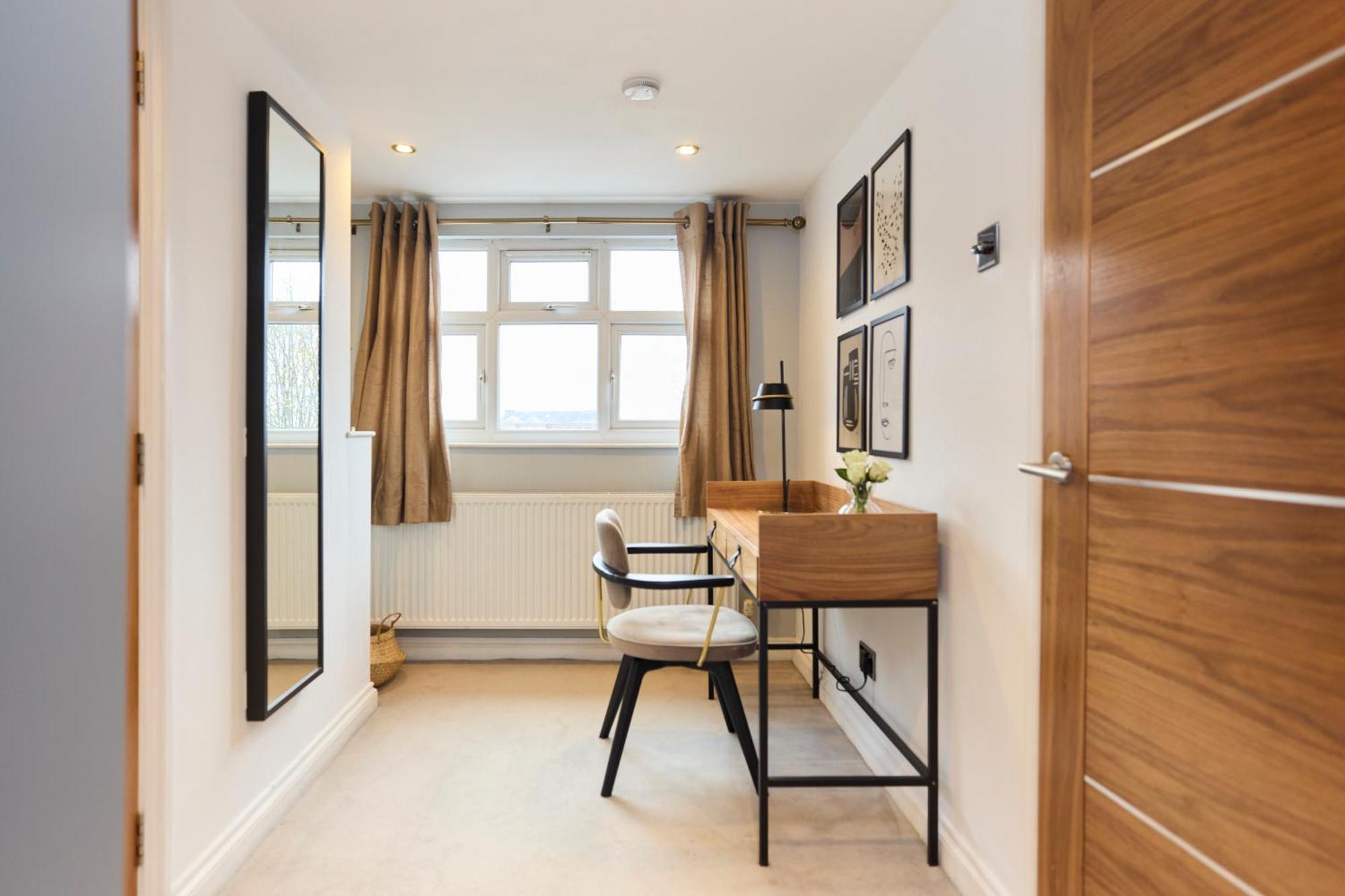 The Kensal Place - Modish 2bdr Flat With Study Appartement
