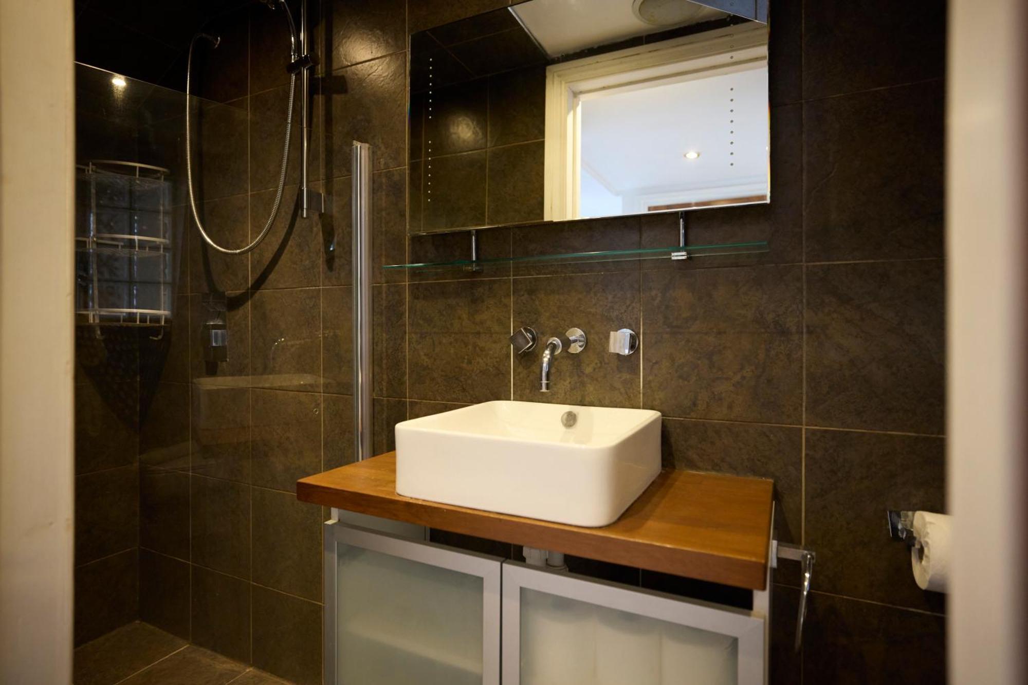 The Kensal Place - Modish 2bdr Flat With Study Appartement