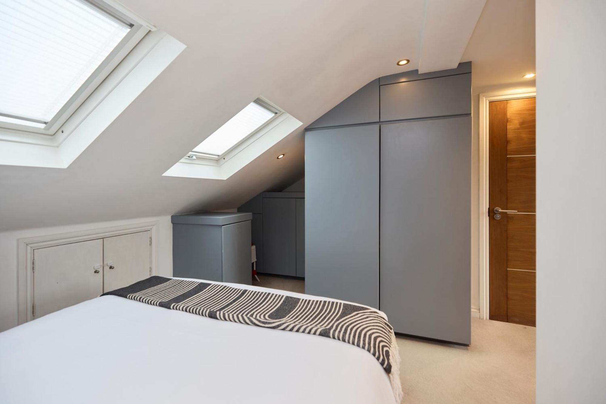The Kensal Place - Modish 2bdr Flat With Study