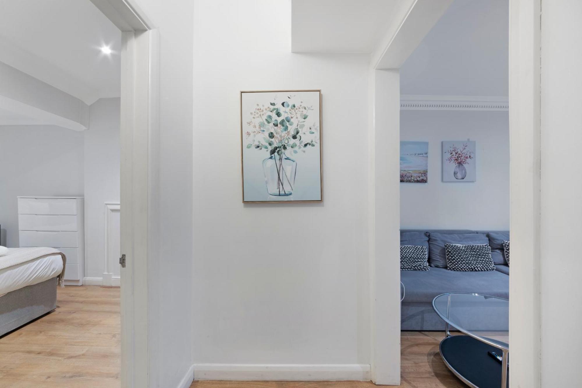 2 Bed Piccadilly 4 *