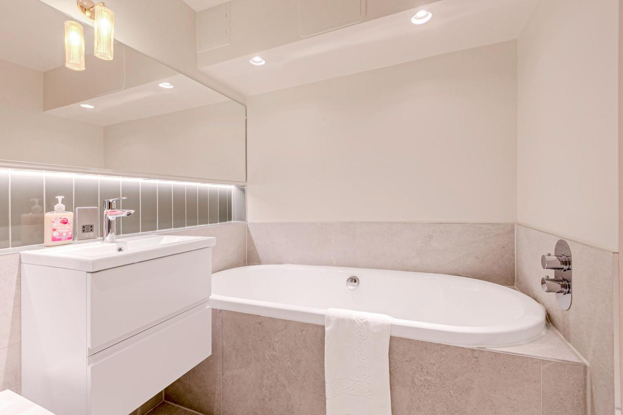 Appartement Modern Serviced 3 Minutes From Blackfriars Station *