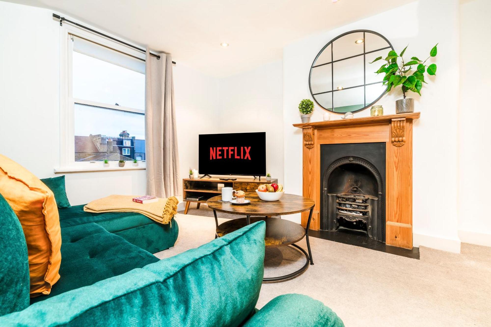 Charming Tooting Hideaway Garden, Resident Parking, Near Tooting Hospital * Londres