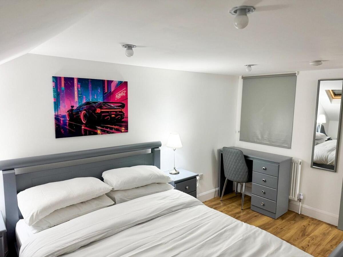 North Spacious 7- Bedroom House Appartement *