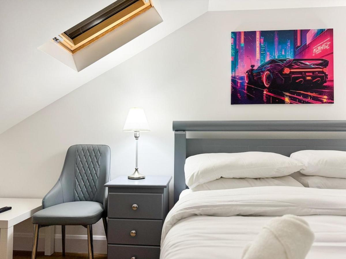 North Spacious 7- Bedroom House Appartement *