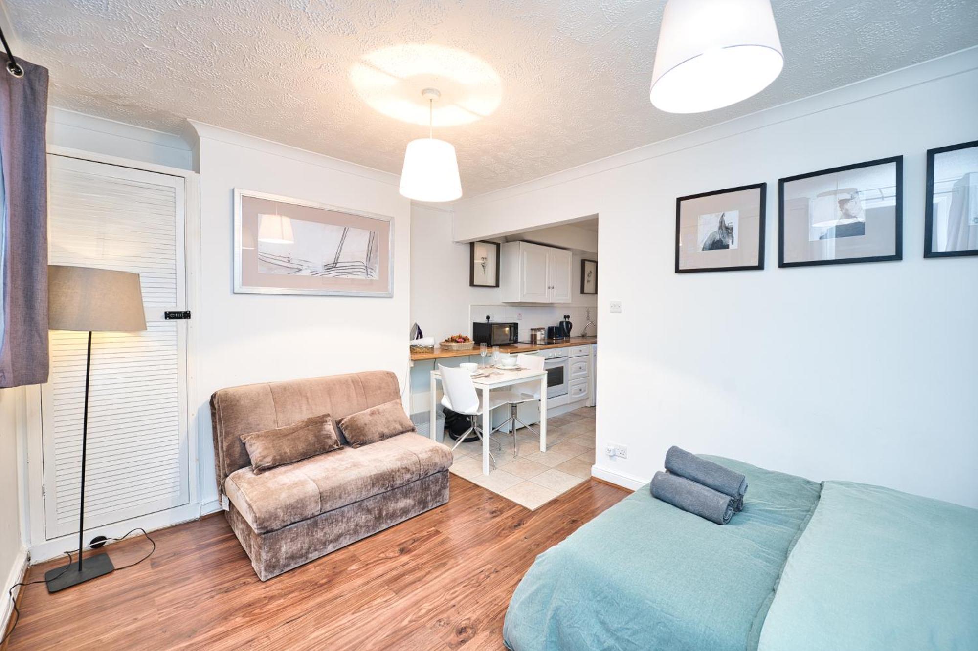 Hackney Road, E2 - For 3 Appartement