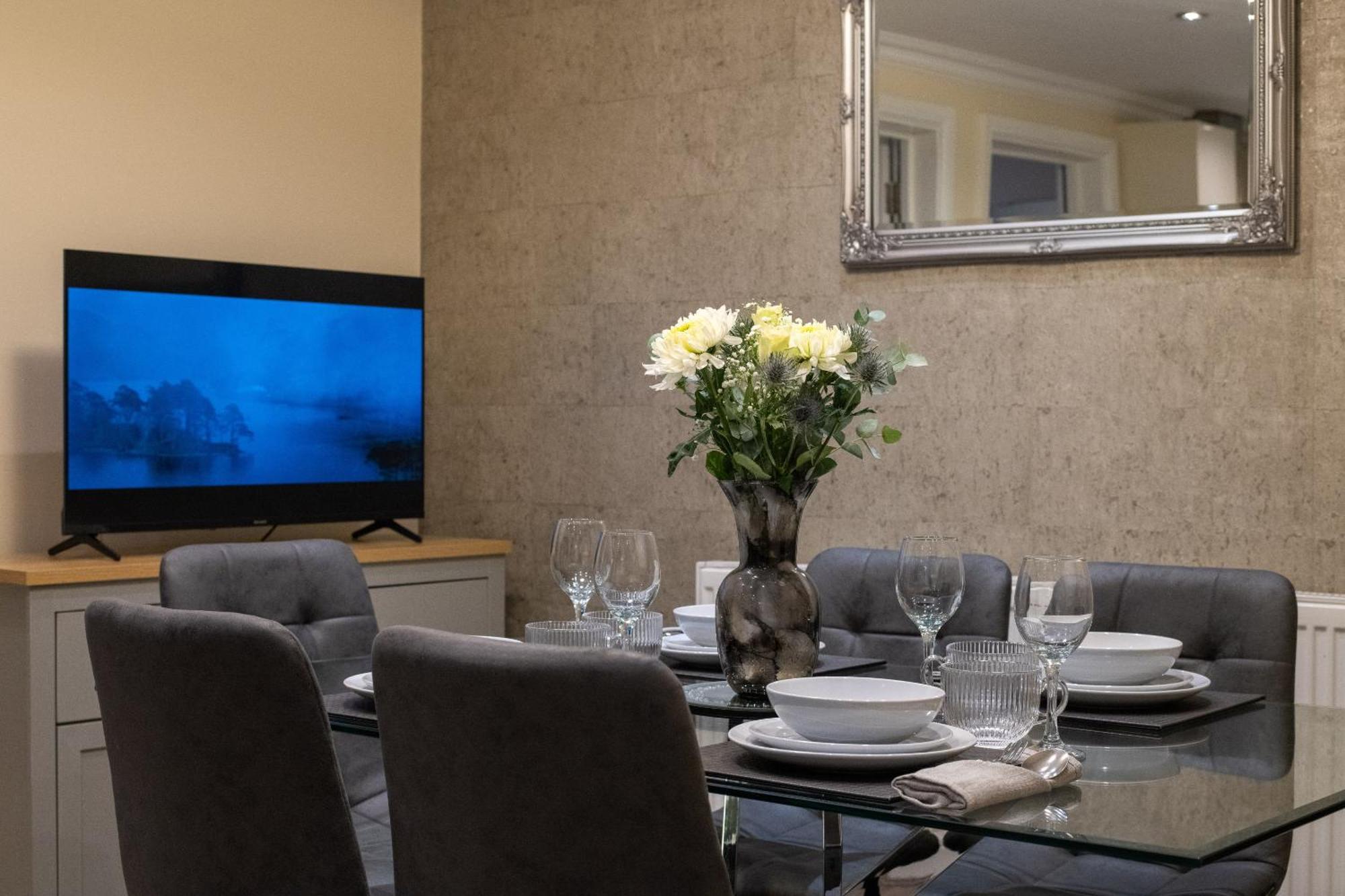 Appartement Luxury Ground Floor 2 Bedroom *