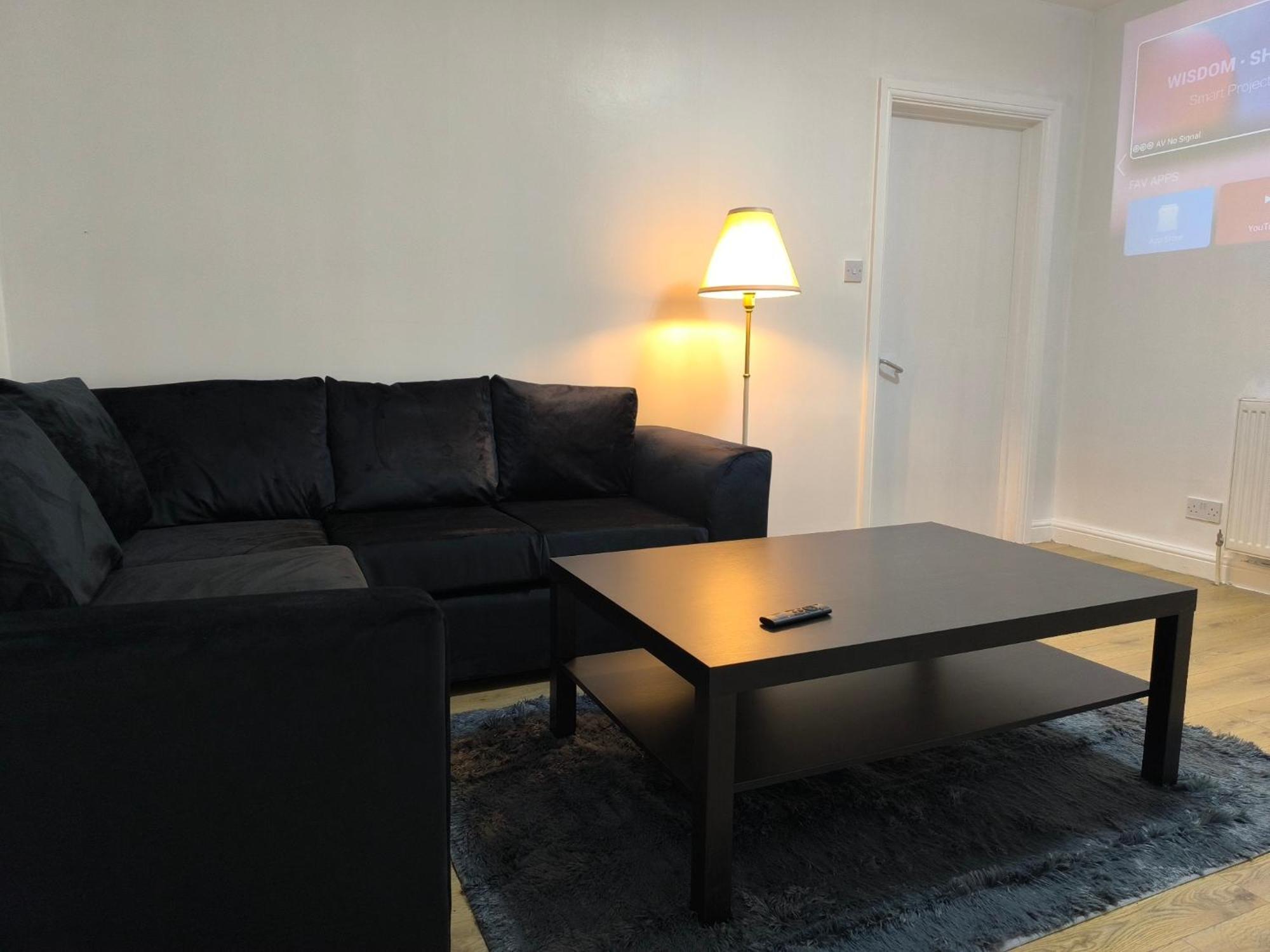 4 Person 3min From South Wimbeldon Tube Station Room2
