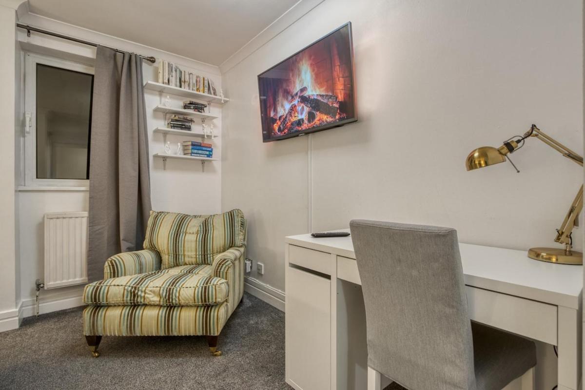 4bed 3bath Penthouse Apartment *