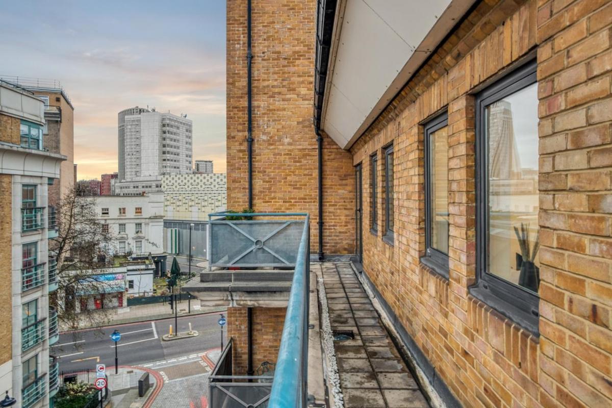 4bed 3bath Penthouse Apartment London