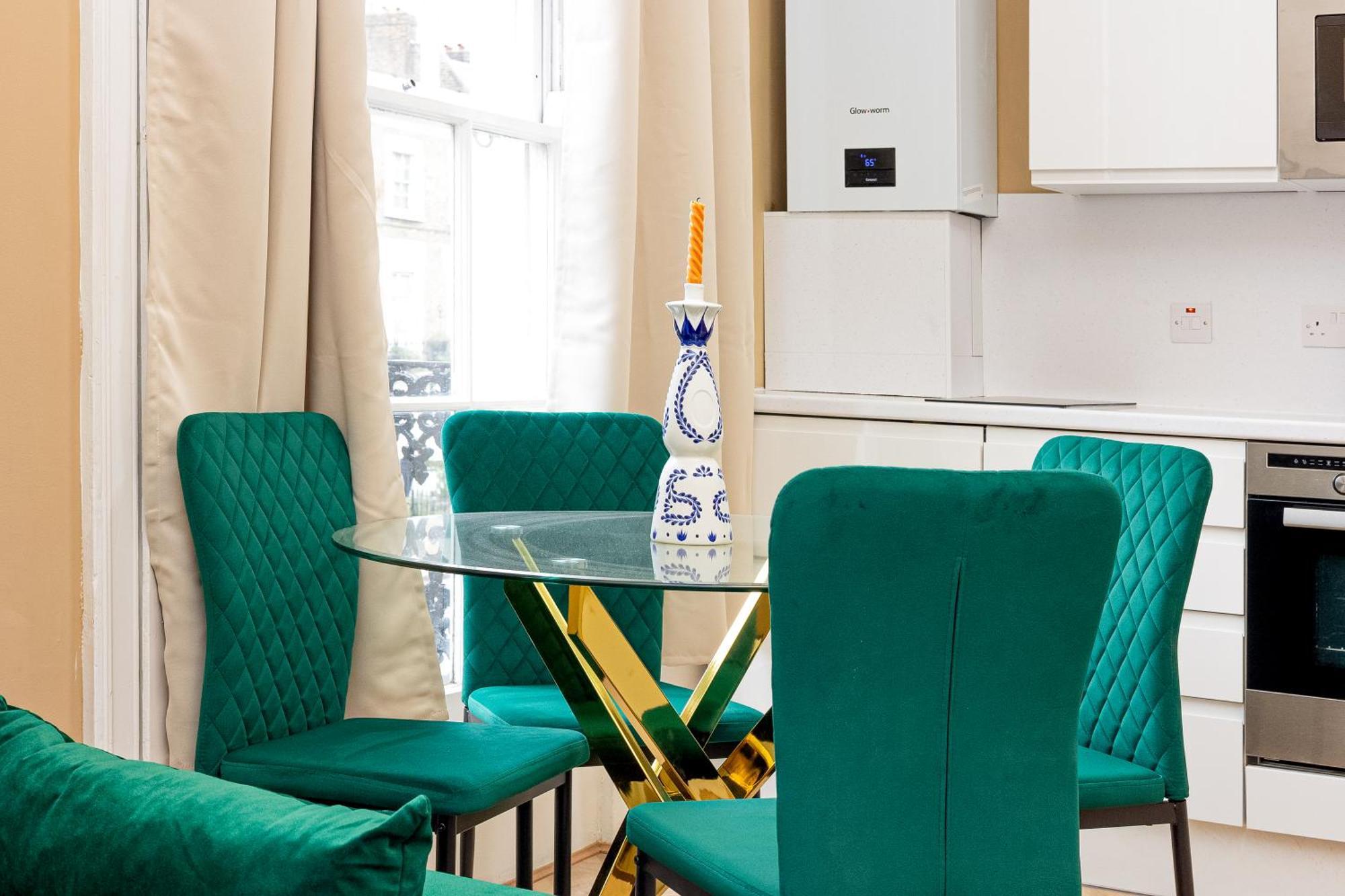 Charming One Bedroom In Camden Appartement Londen