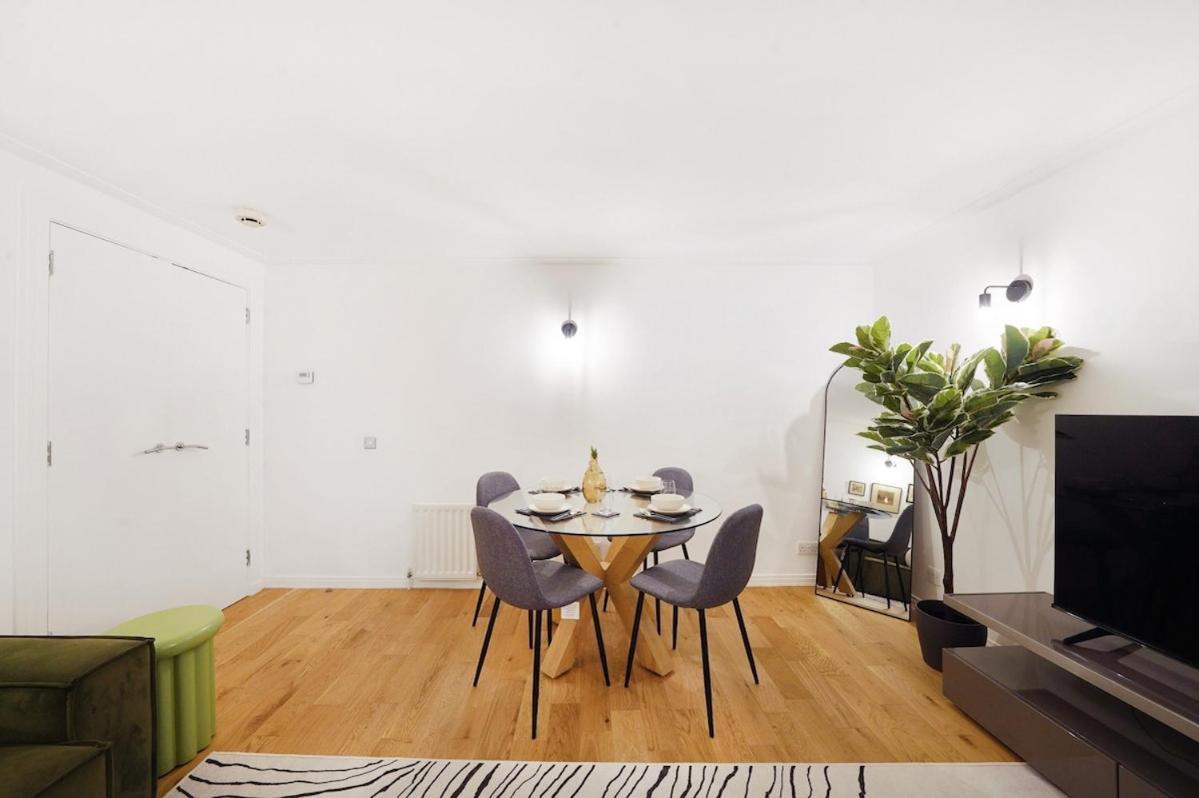 Modern Cosy 2 Bed In Westminster, Londen