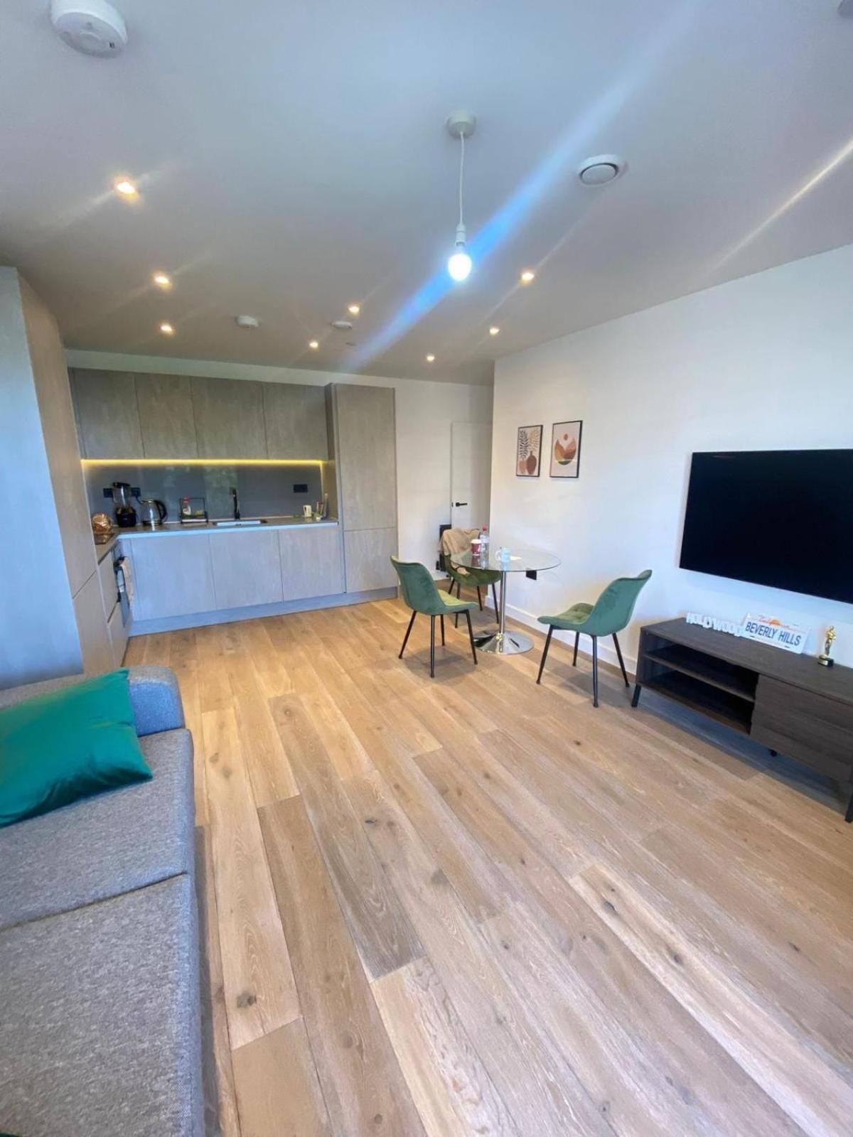 Stylish New Build Flat In Appartement *