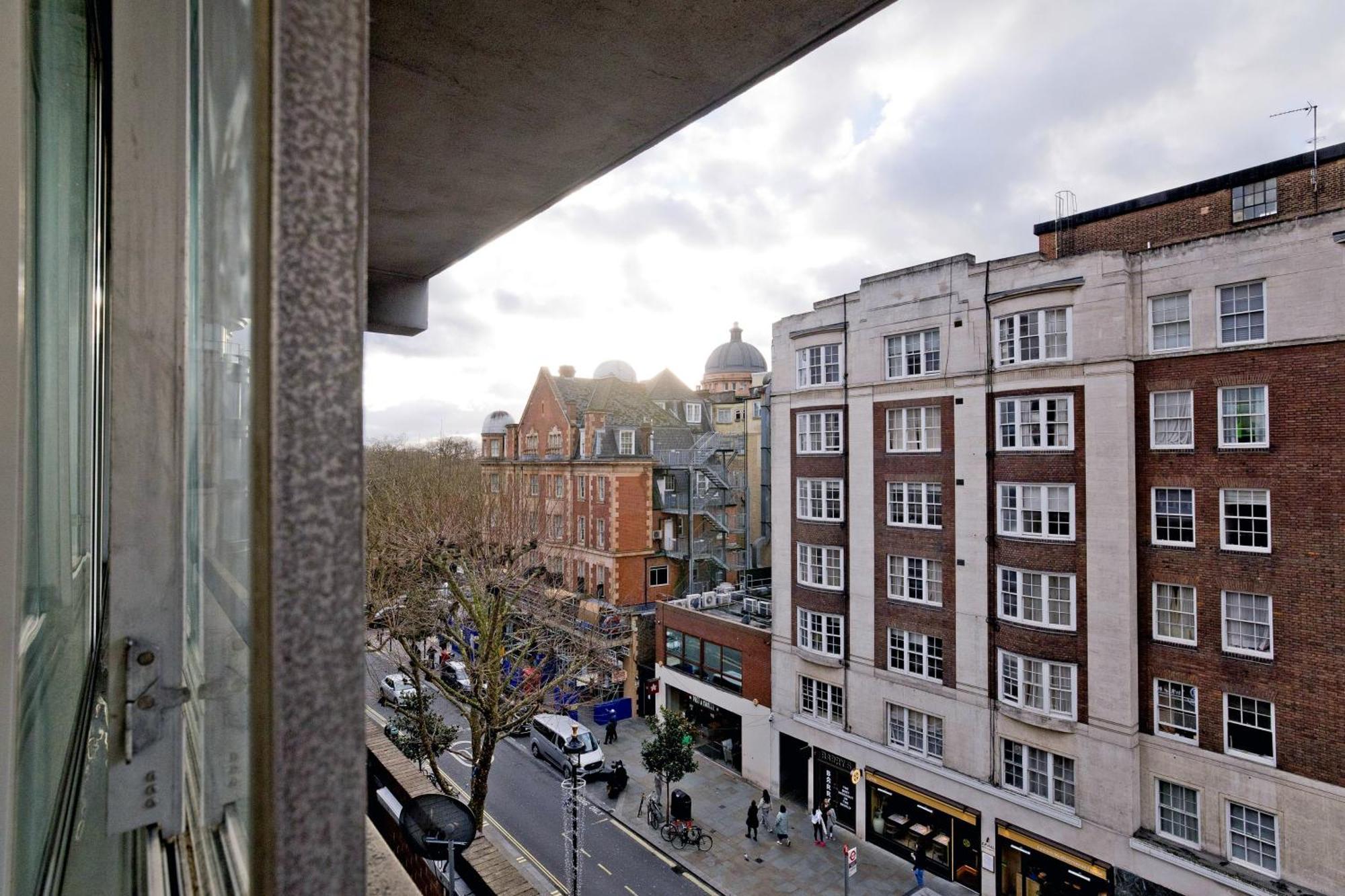 Imperial Queensway Appartement