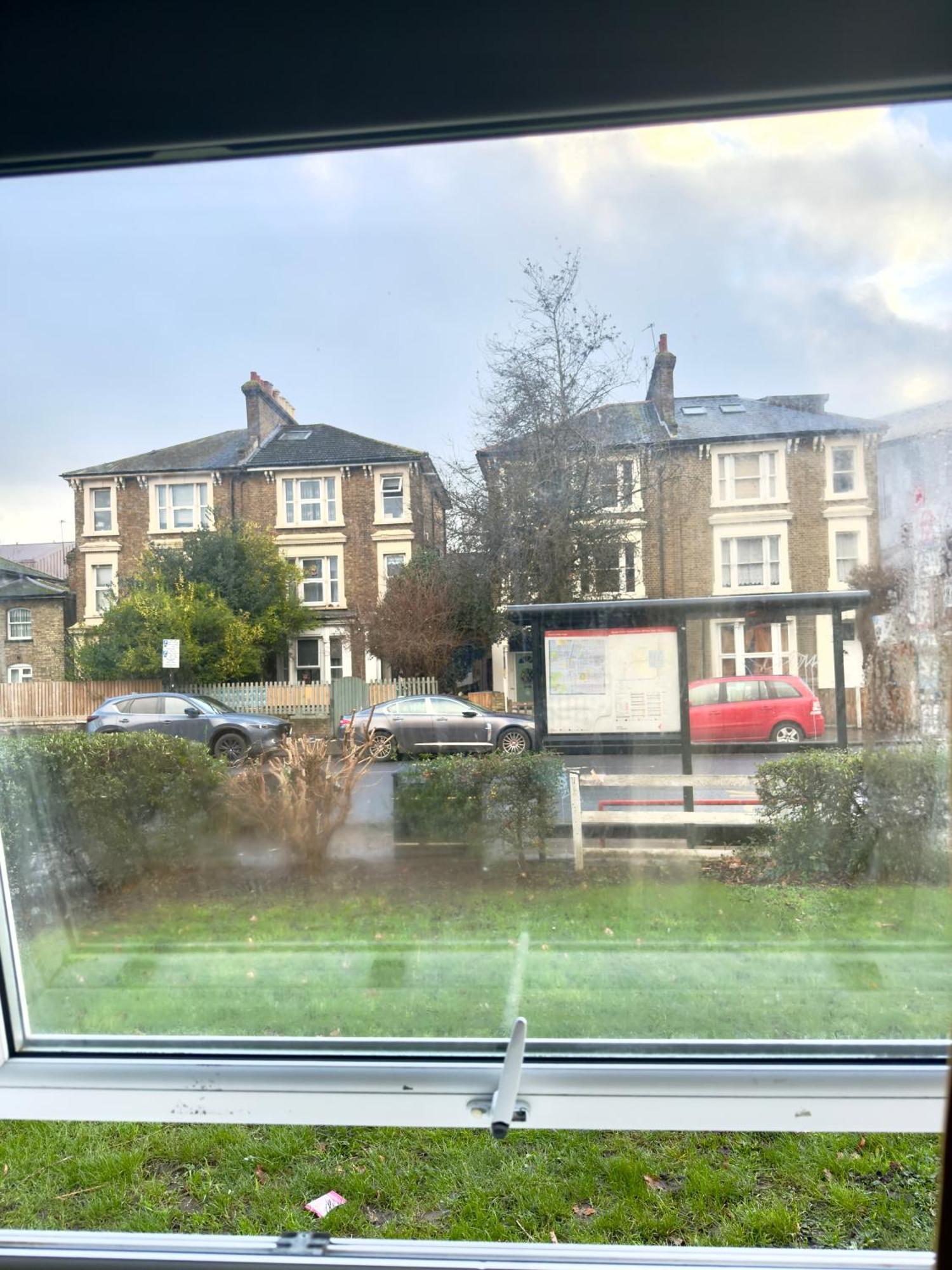 Stylish Two Bedroom Londres