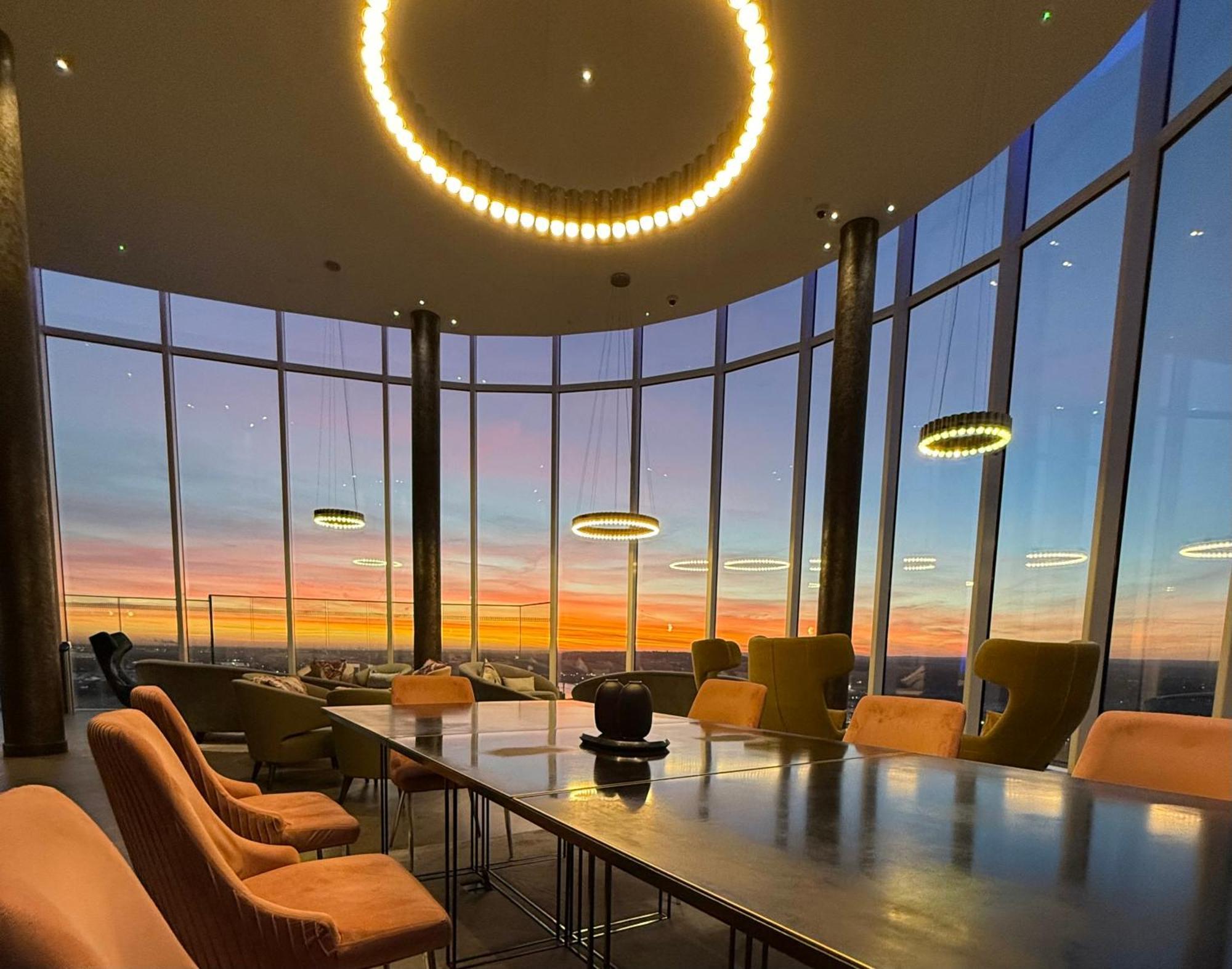 Luxury Modern 2 Bed Flat With Balcony And View - Canary Wharf Center Appartement Londen