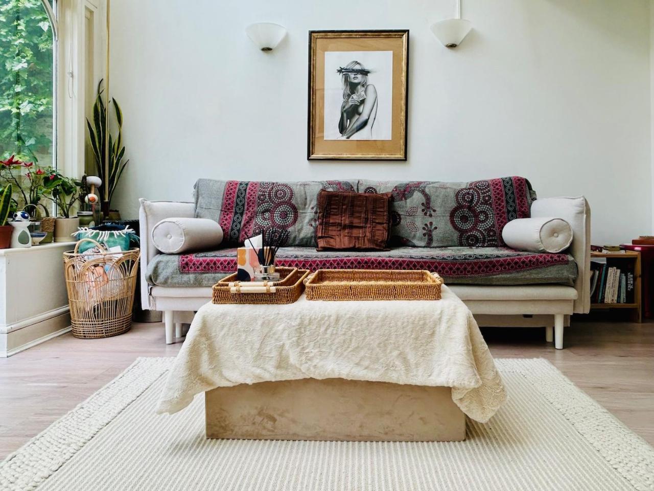 Kensington Secret Gem Apartment