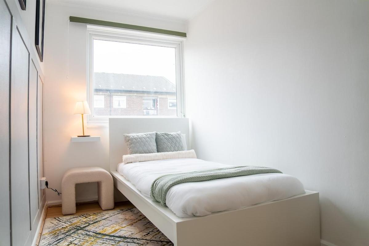 Large Cozy 4 Bedroom House In Ferienhaus