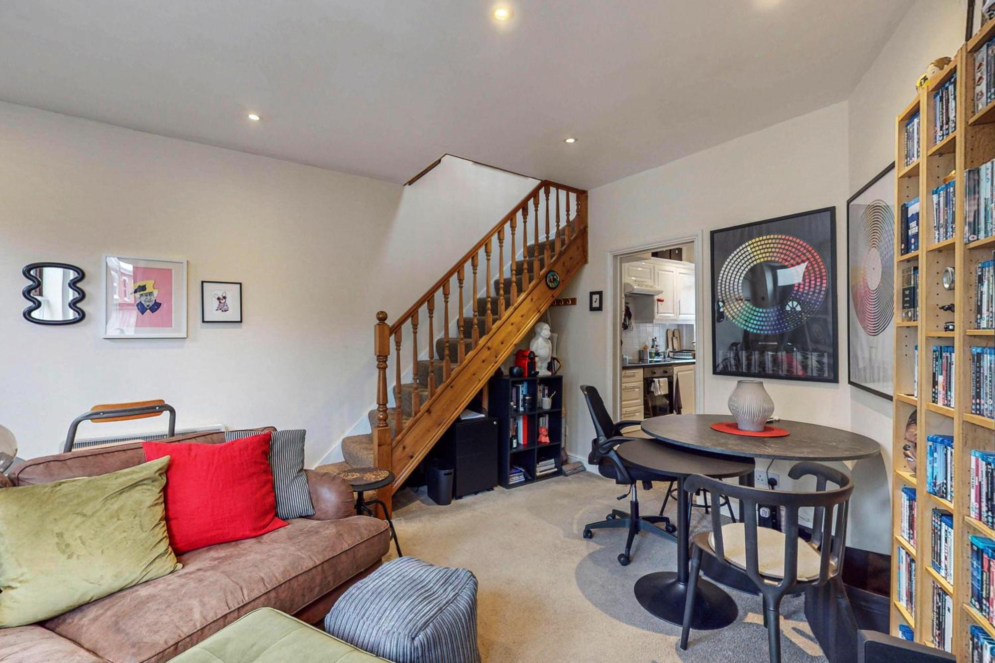 1 Bed House - 12 Min Walk To Emirates Stadium * Londres