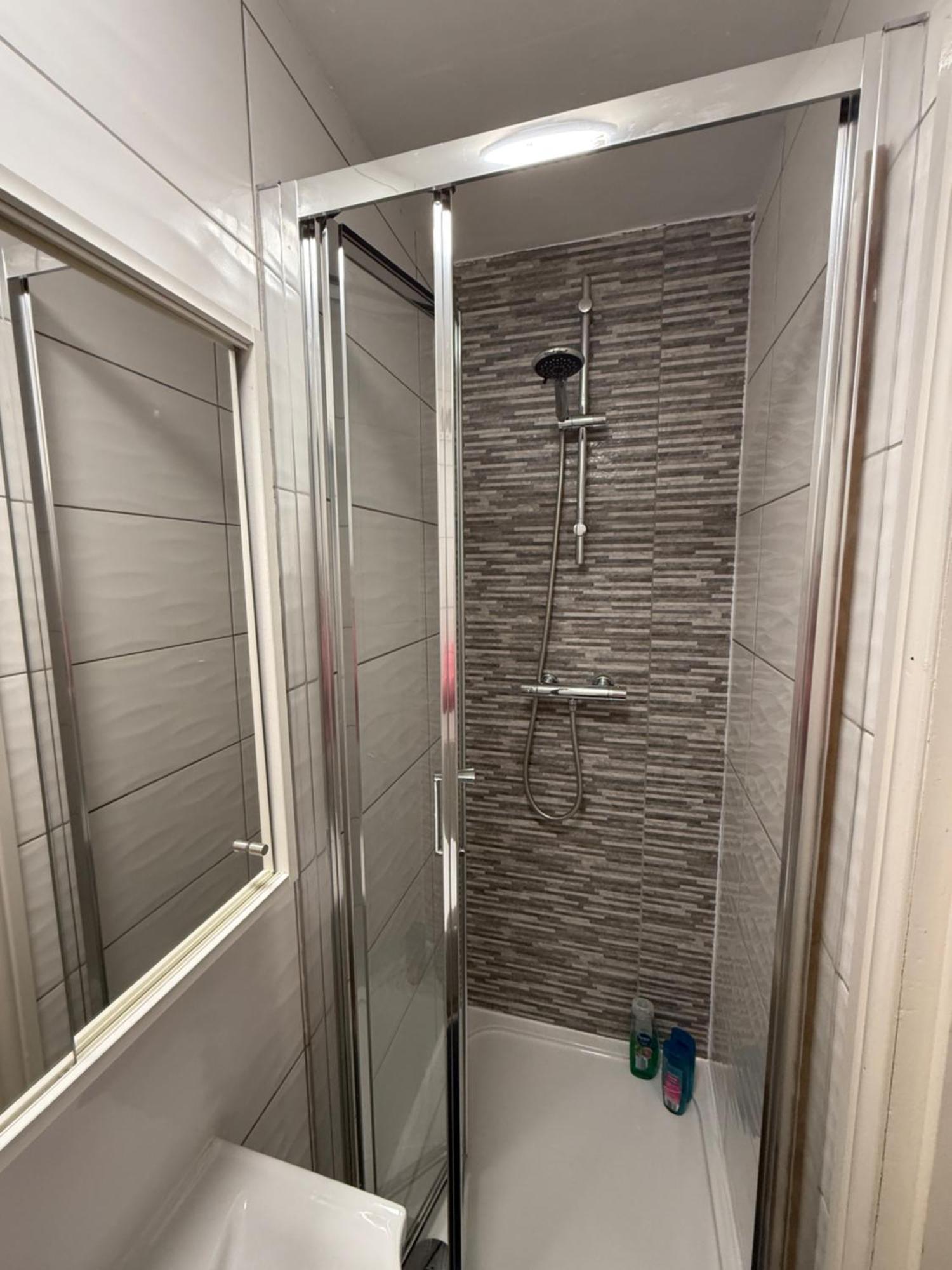 Appartement New 1 Bed Flat In
