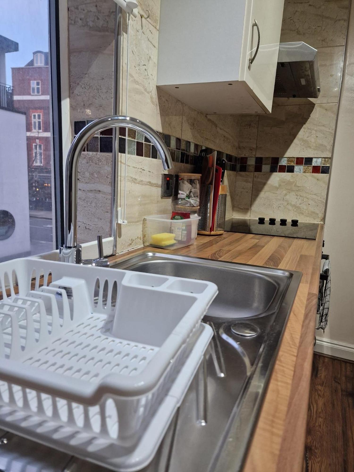 New 1 Bed Flat In Appartement *