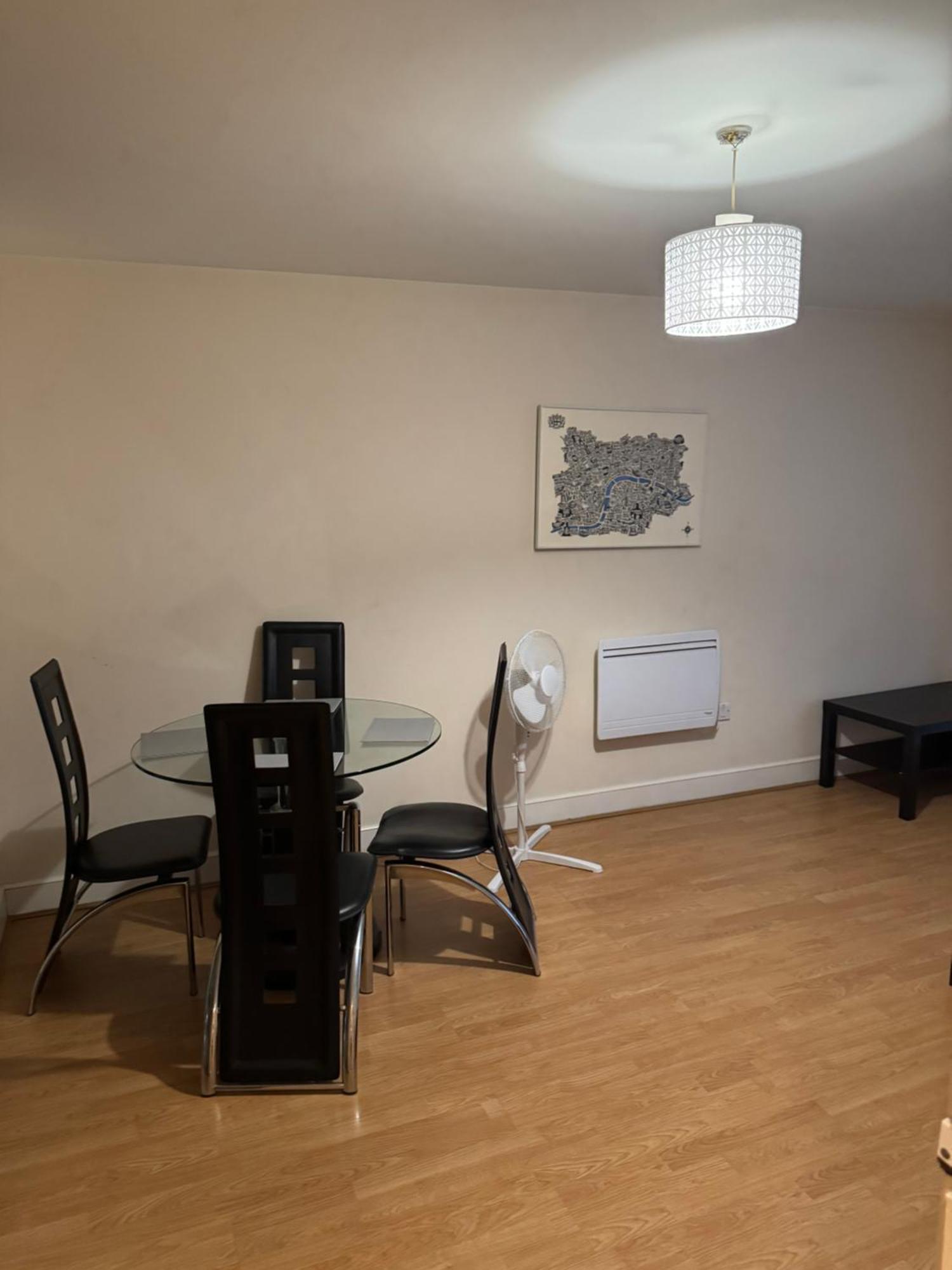 1- Bed Flat With Easy Access To Bow Station Apartamento *