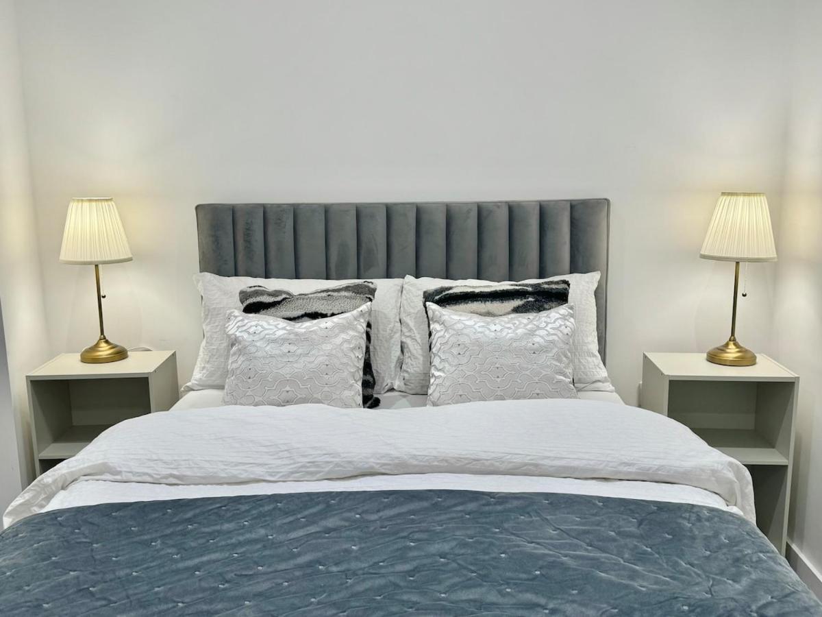 View Two Bedroom Entire Enjoy River & Views, Skyline Views Appartement