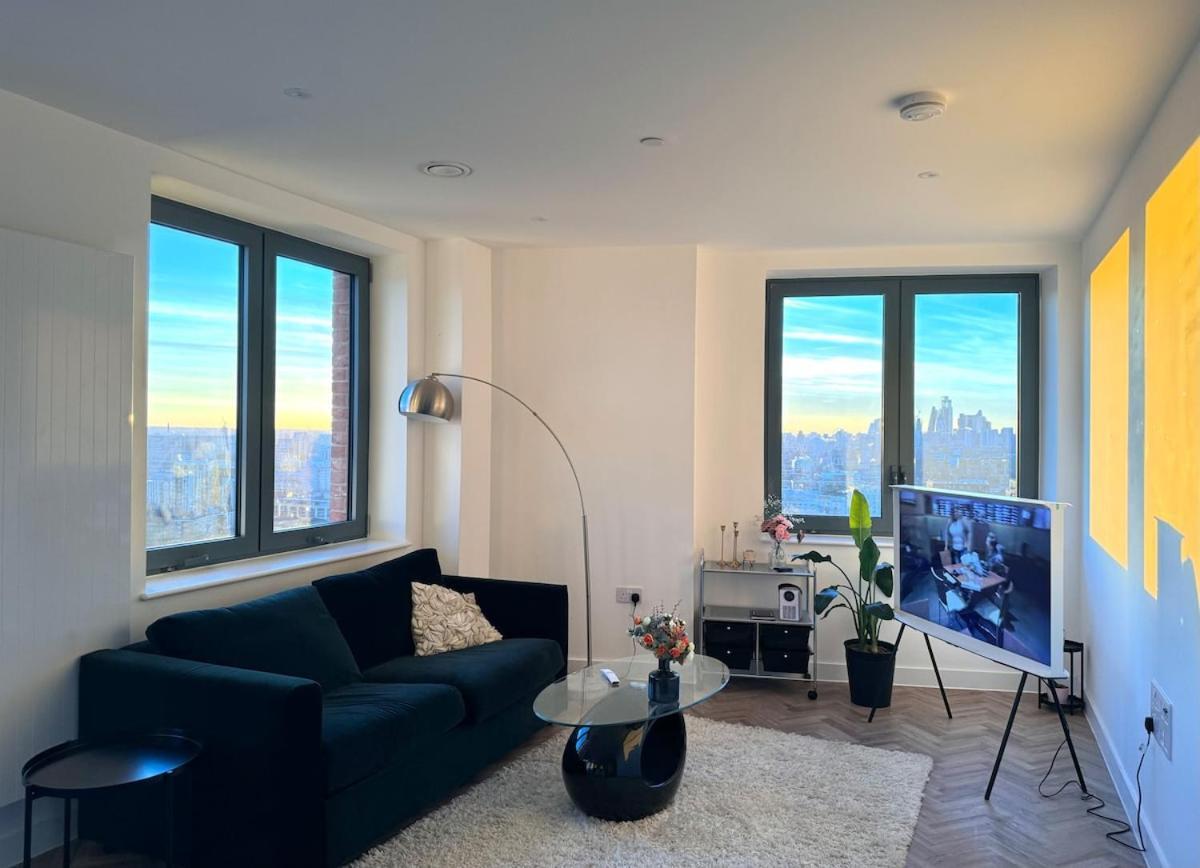View Two Bedroom Entire Enjoy River & Views, Skyline Views Appartement